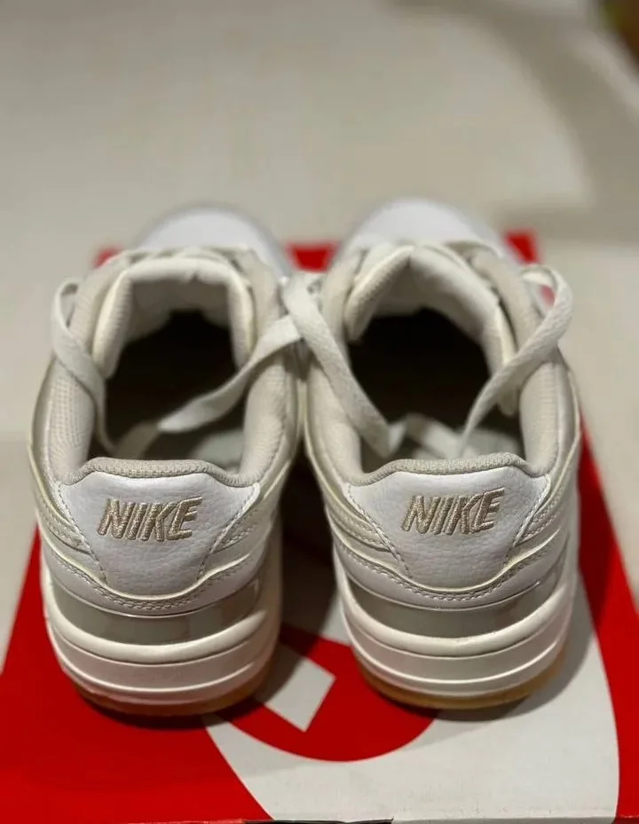 Кроссовки nike женские - миниатюра 4