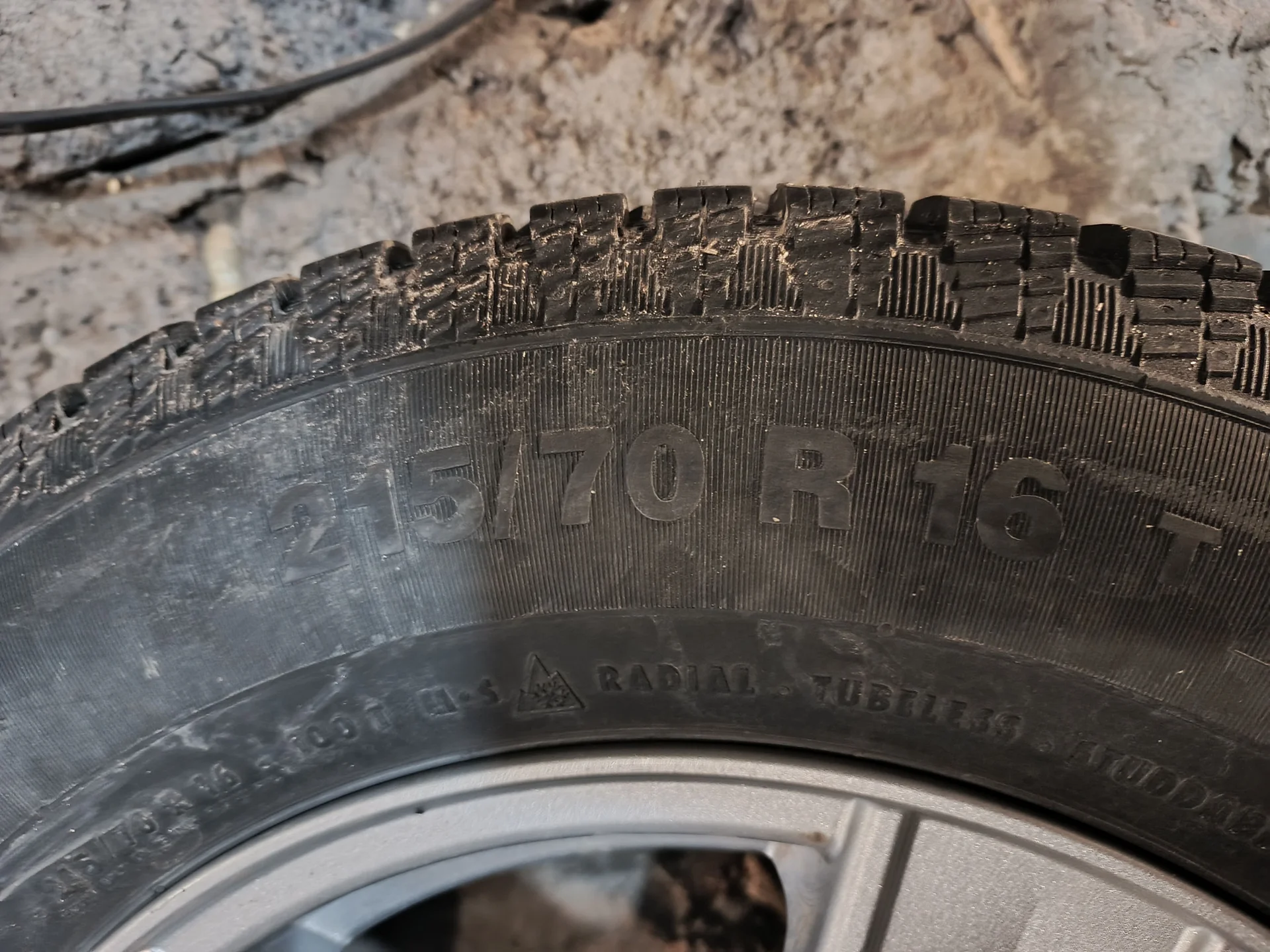 Резина r16 continental 4x4 215/70 - миниатюра 7