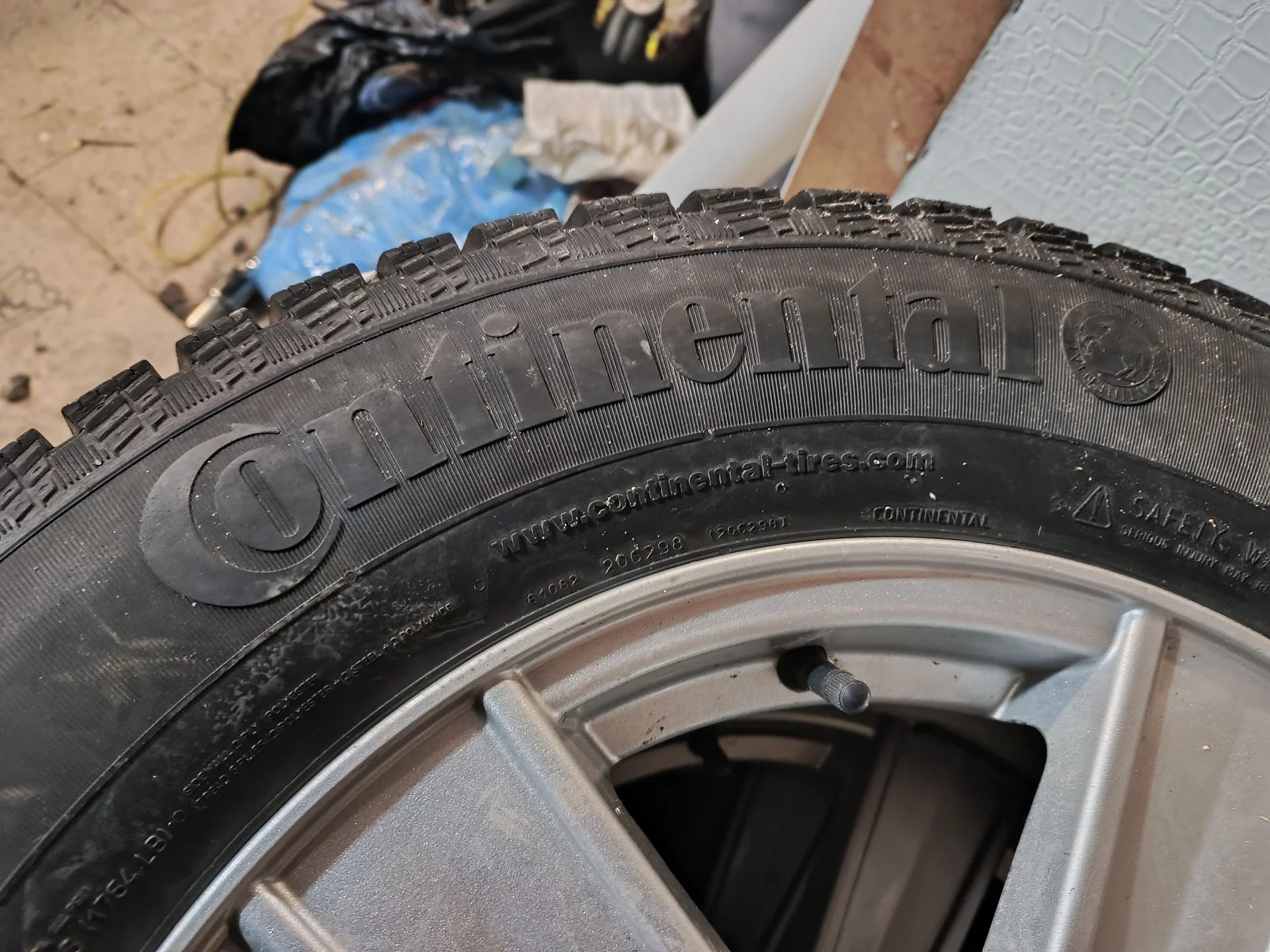 Резина r16 continental 4x4 215/70 - миниатюра 8