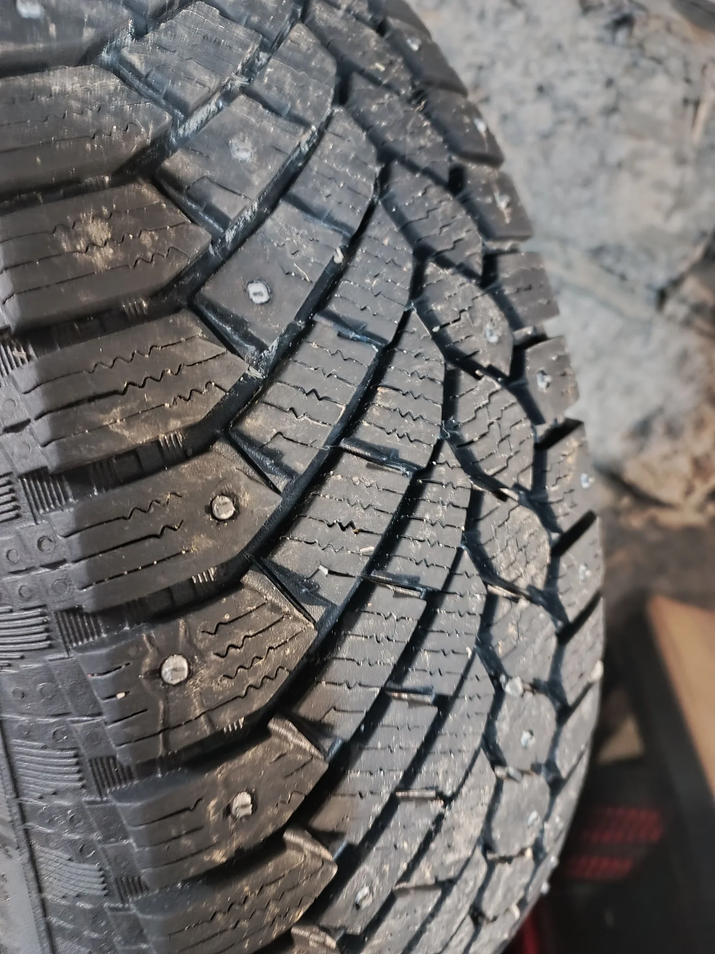 Резина r16 continental 4x4 215/70 - миниатюра 10
