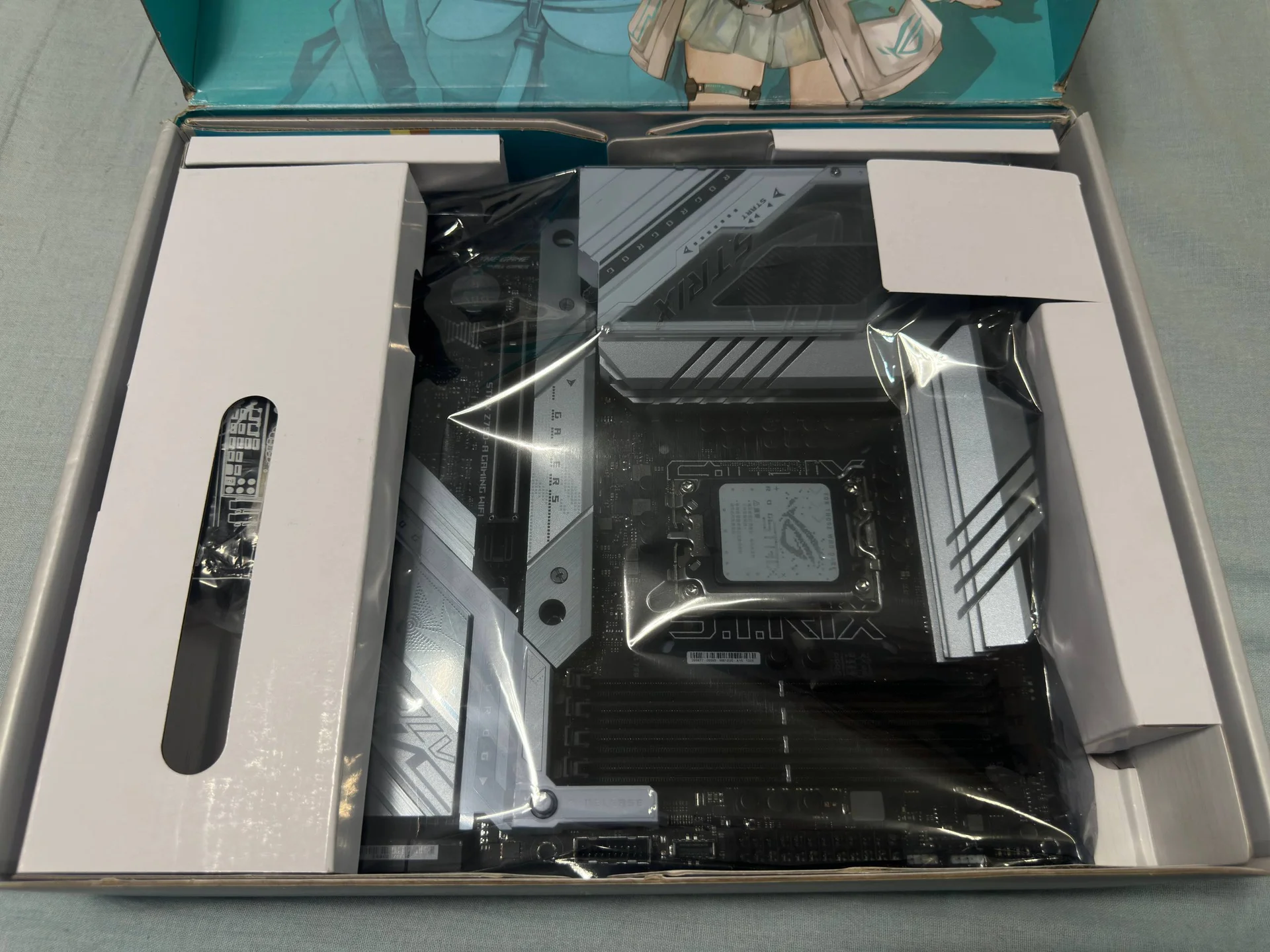 Материнская плата ASUS ROG STRIX Z790-A GAMING WIFI DDR5 - миниатюра 5