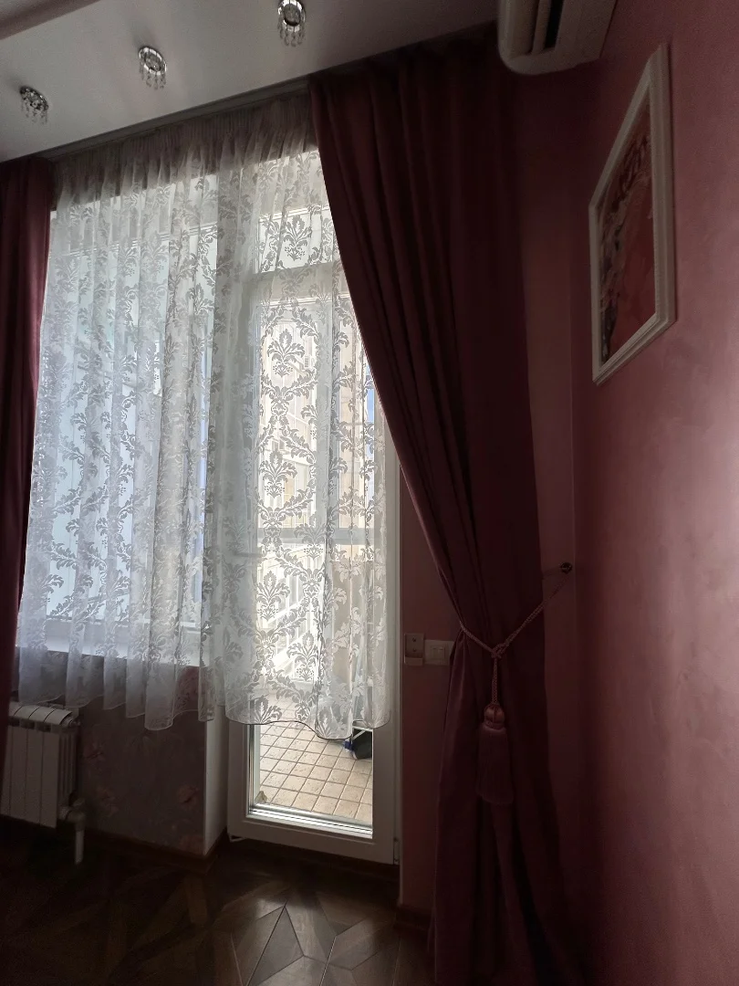 Продам двухкомнатную квартиру в центре , улучшеной планировки - миниатюра 10