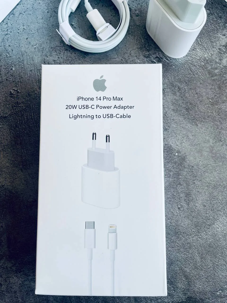 Комплект быстрой зарядки Apple 20W - изображение 1