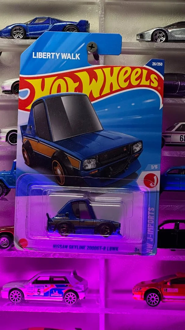 Hot Wheels Nissan Skyline 2000GT-R LBWK(blue) - изображение 1