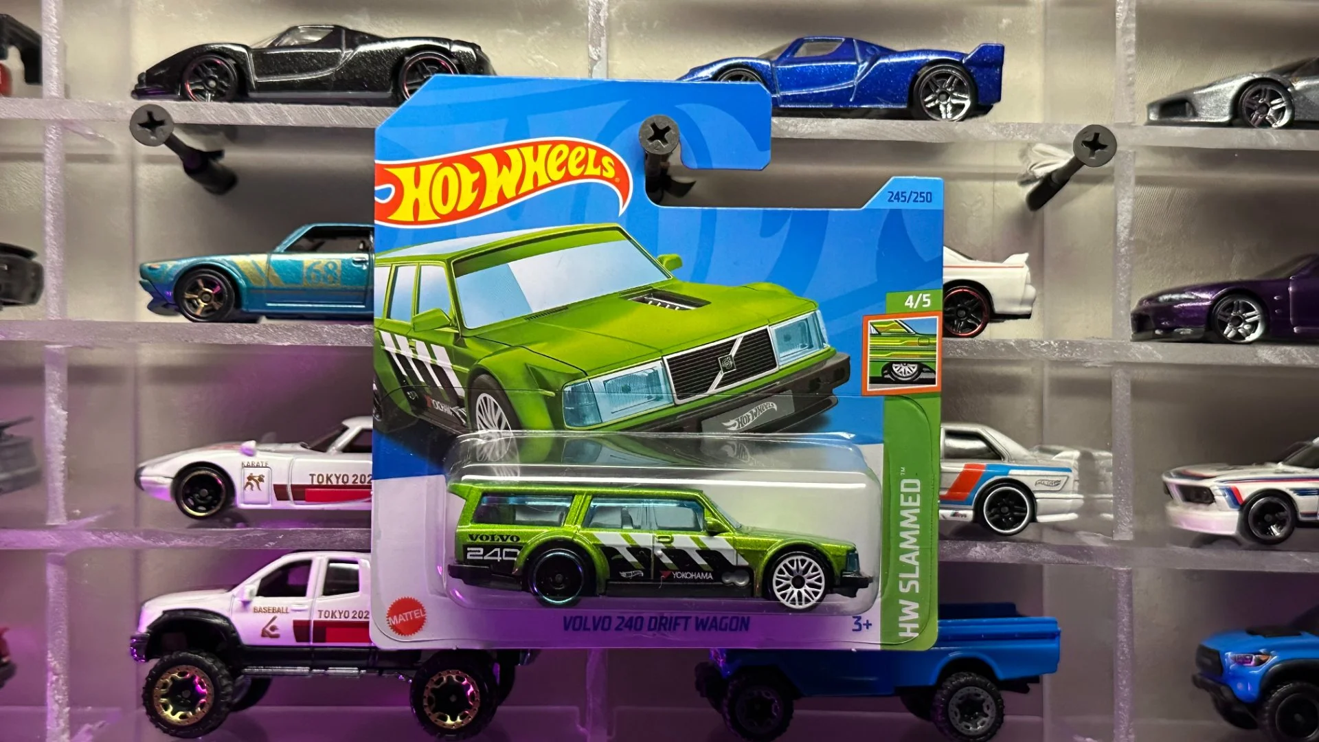 Hot Wheels Volvo 240 Drift Wagon - изображение 1