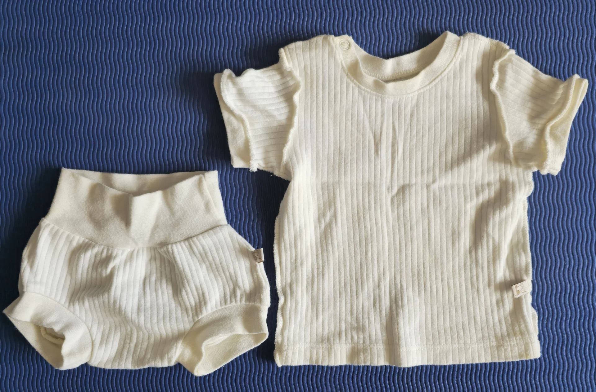 Летний костюмчик - миниатюра 2