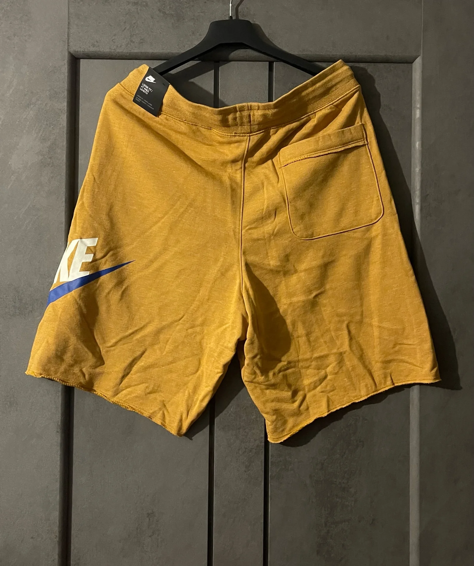 Шорты Nike Sportswear - миниатюра 2