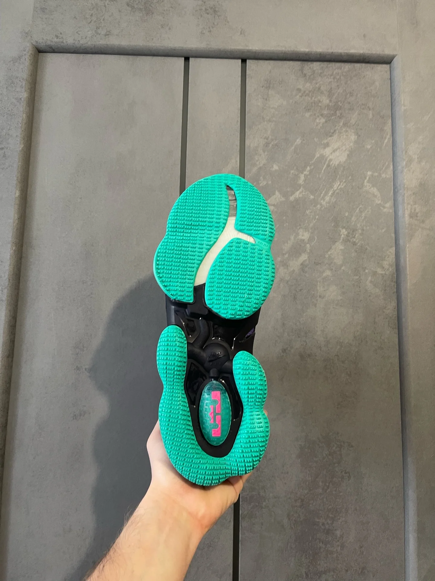 Кроссовки Nike Lebrun - миниатюра 4