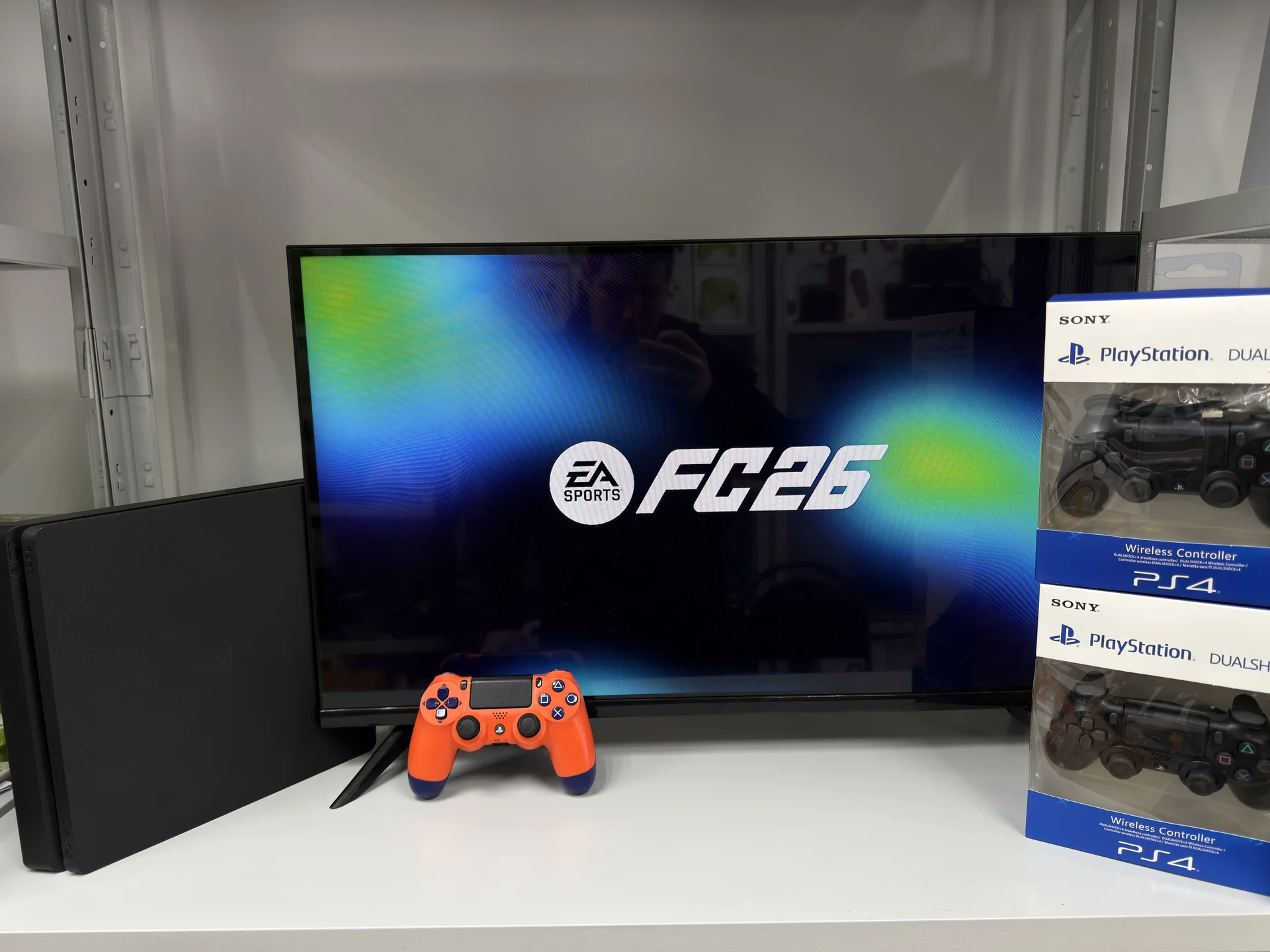 Прошитая PlayStation 4 + 800 игр - миниатюра 2
