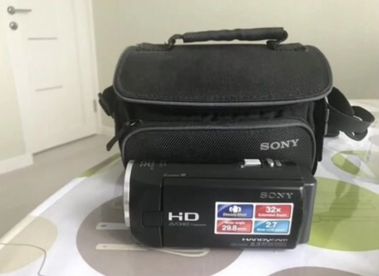 Видеокамера SONY - изображение 1