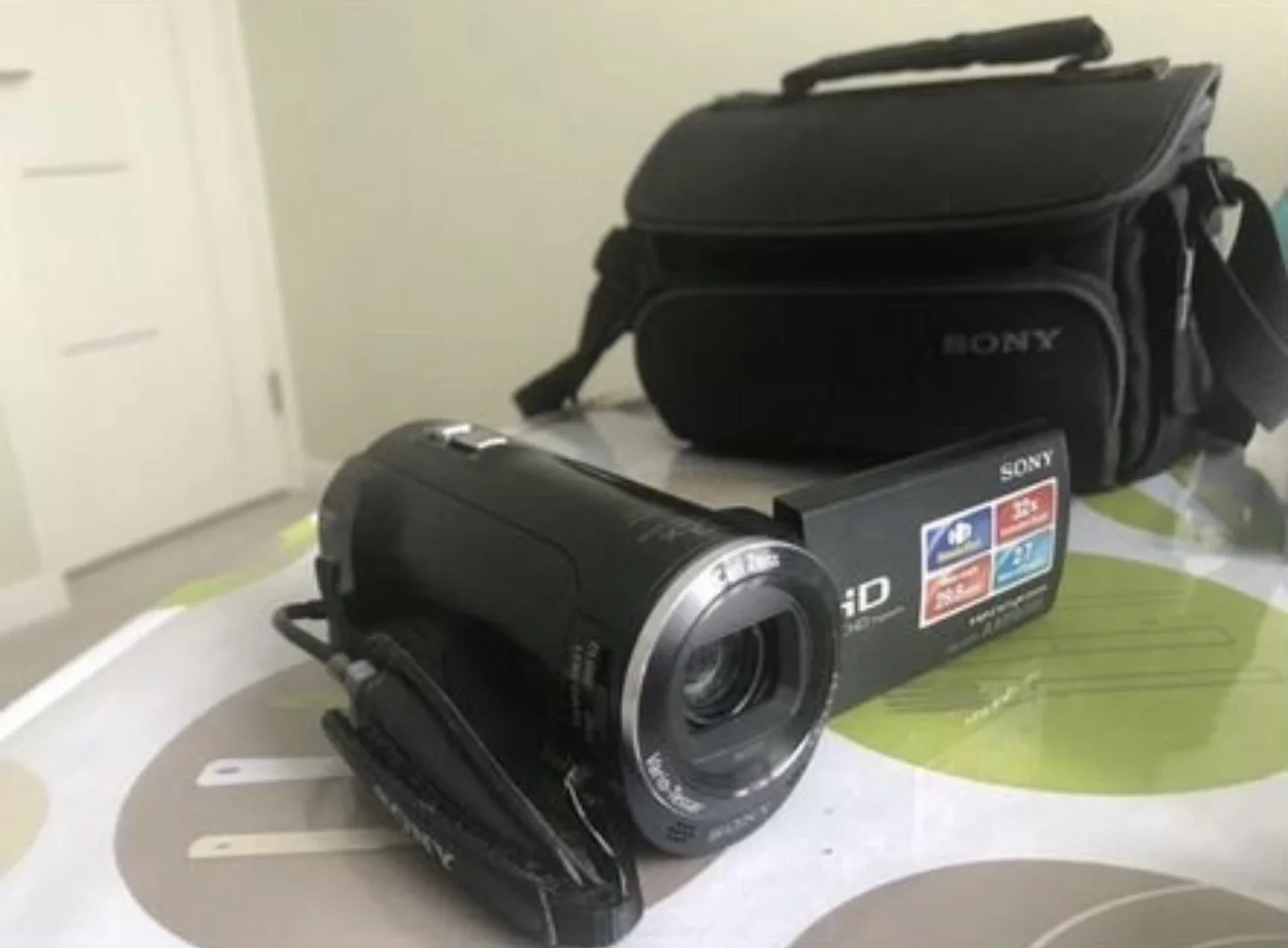 Видеокамера SONY - миниатюра 2