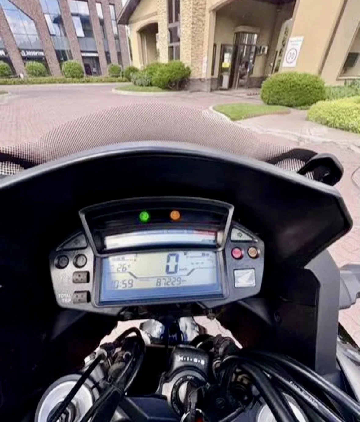 Honda vfr1200xd crosstuorer автомат - миниатюра 9
