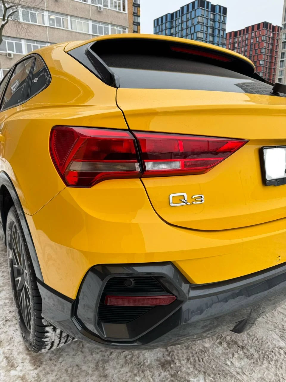 Машина Audi Q3 sportback 2022 - миниатюра 5