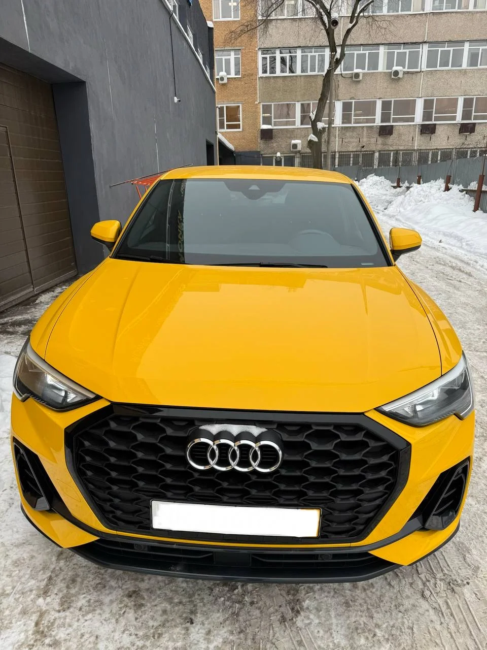 Машина Audi Q3 sportback 2022 - миниатюра 8