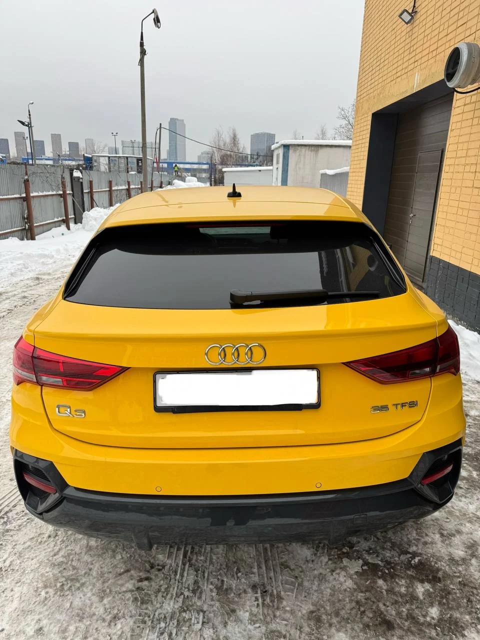 Машина Audi Q3 sportback 2022 - миниатюра 12