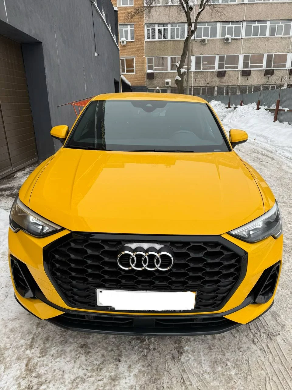 Машина Audi Q3 sportback 2022 - миниатюра 14