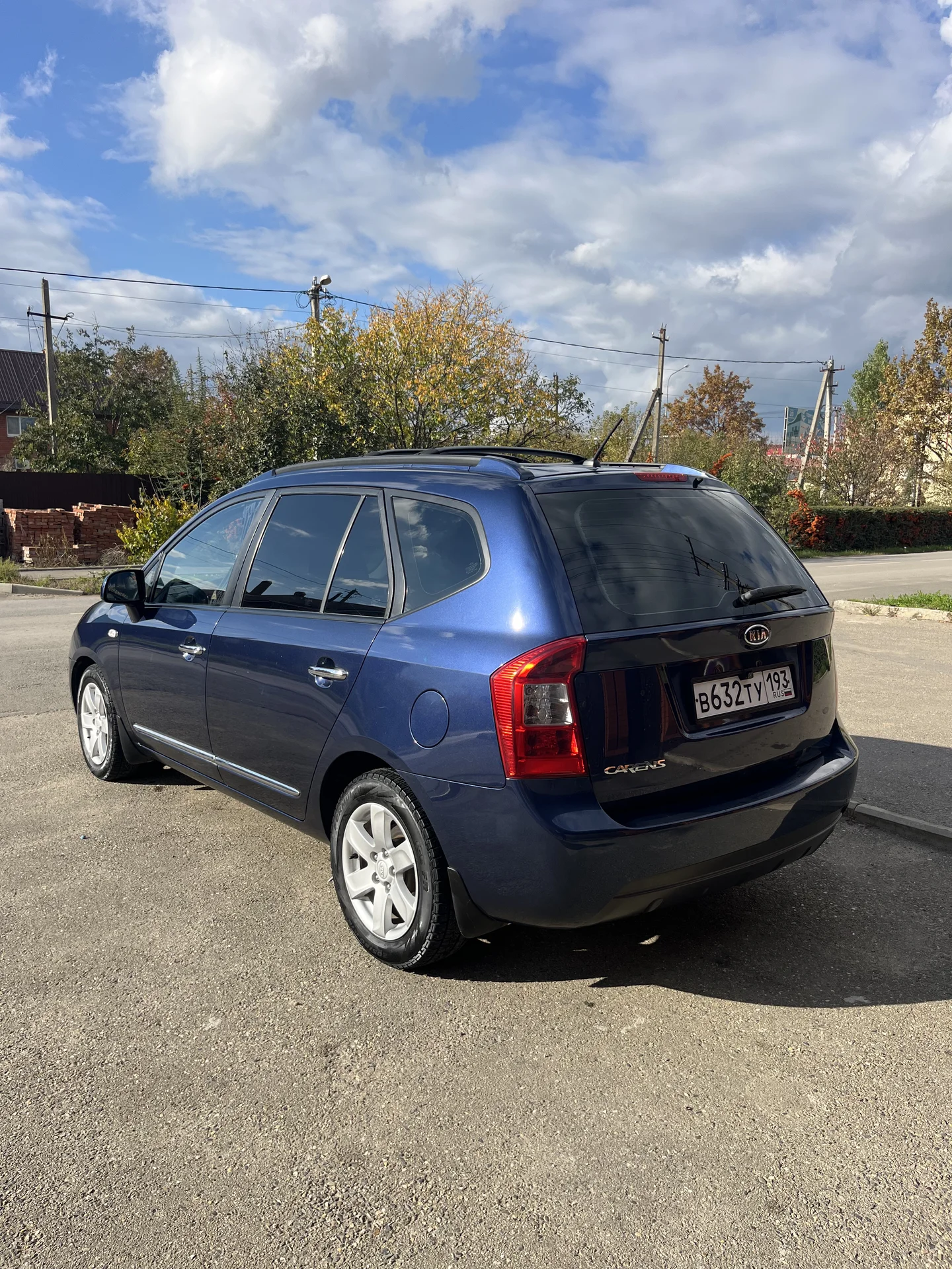 Автомобиль Киа Каренс 2007 - миниатюра 2