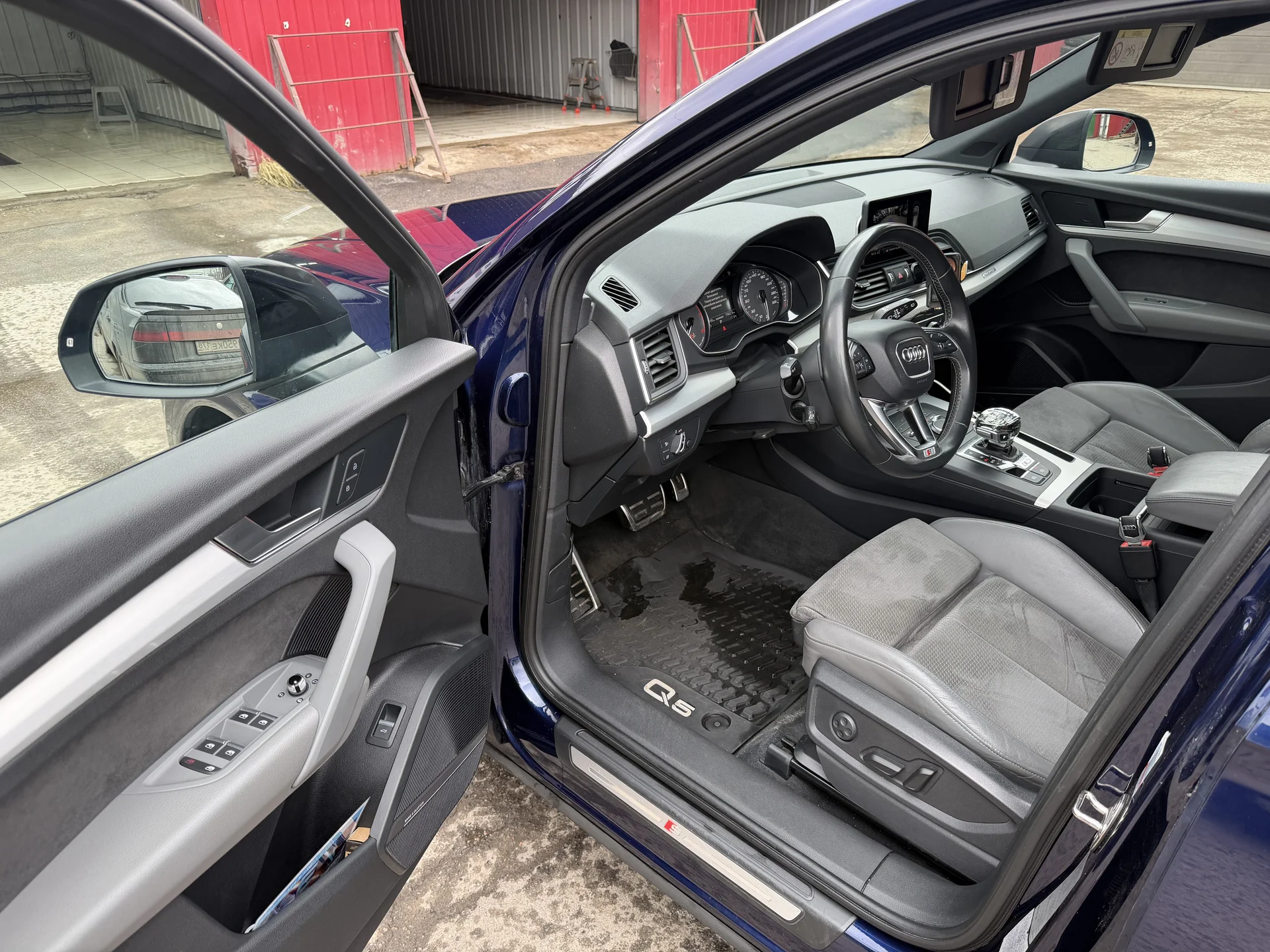 Audi SQ5 - миниатюра 6