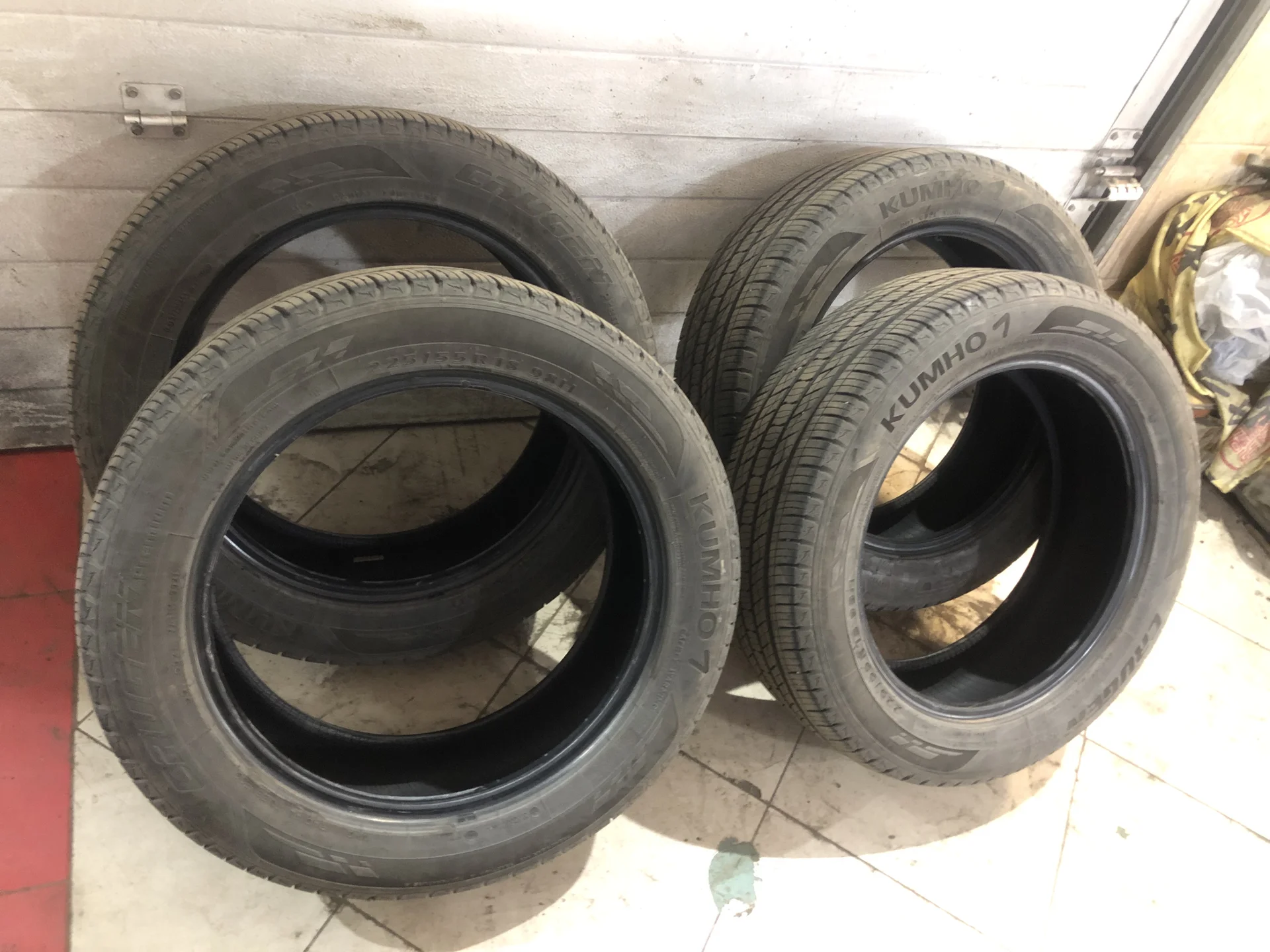Летняя резина 225/55 R18 Kumho - изображение 1