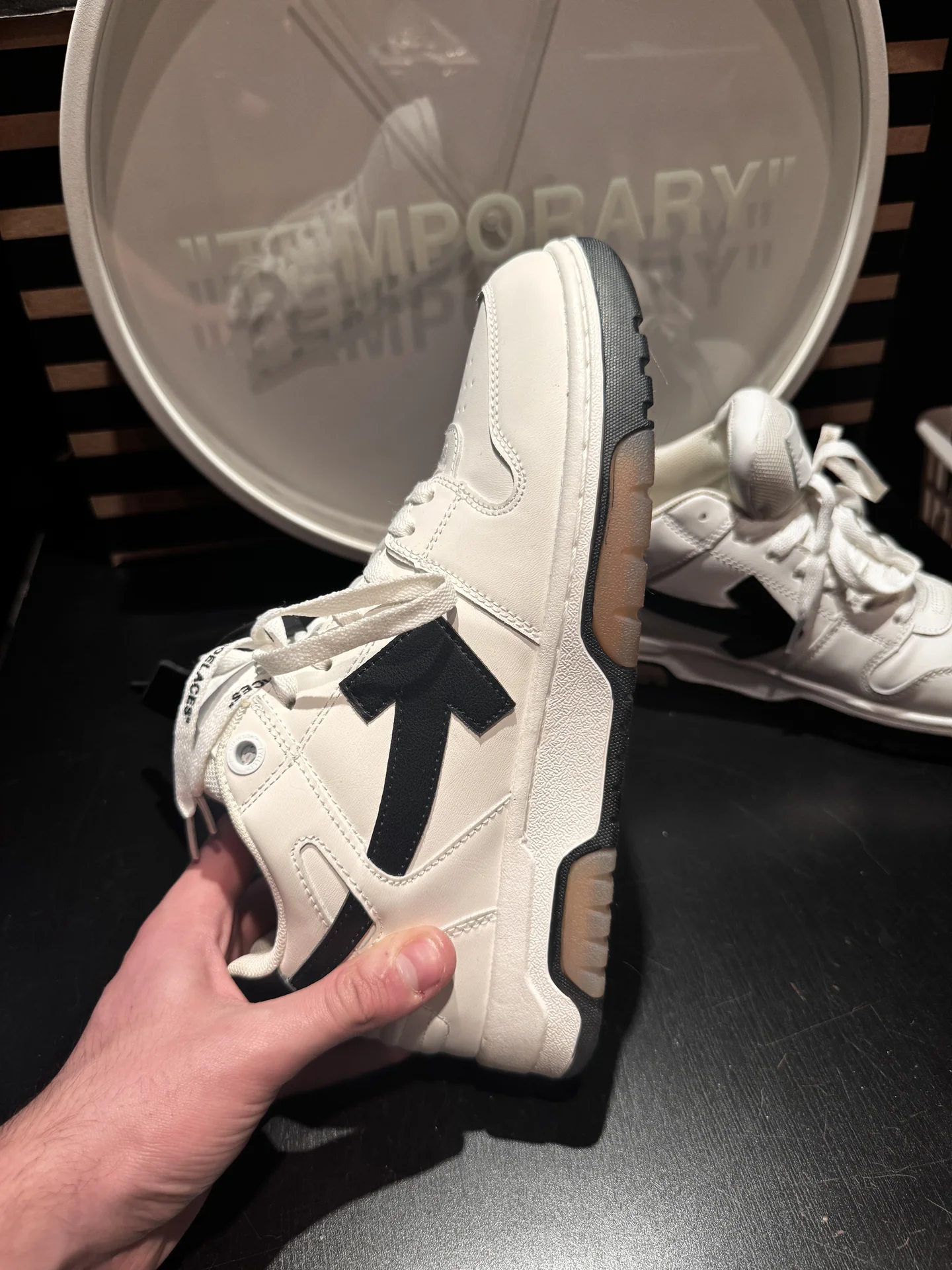 Off White Out Of Office - миниатюра 2