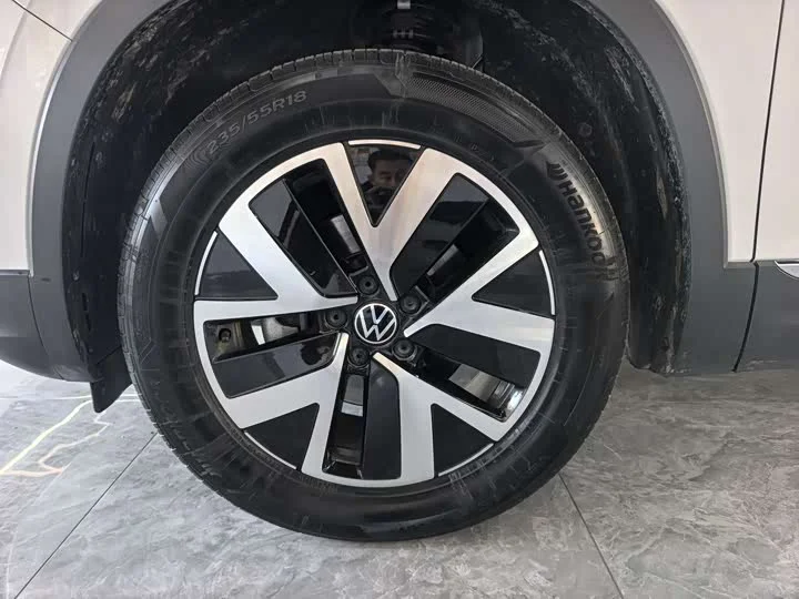 Volkswagen Tayron 2023 из Китая - миниатюра 18