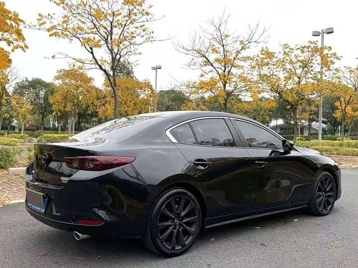 Mazda 3 Axela 2021 из Китая - миниатюра 4