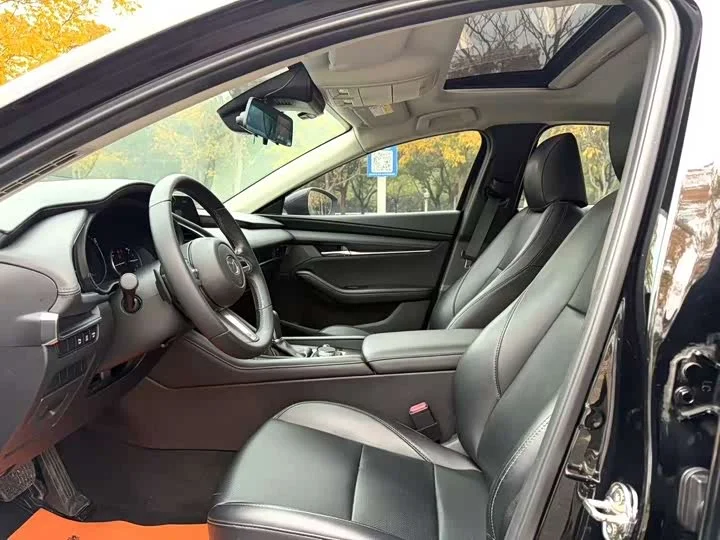 Mazda 3 Axela 2021 из Китая - миниатюра 6