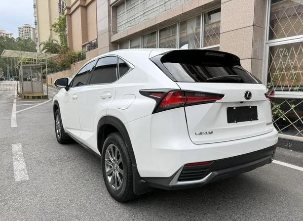 Lexus NX200 - миниатюра 4