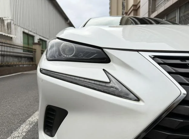 Lexus NX200 - миниатюра 5