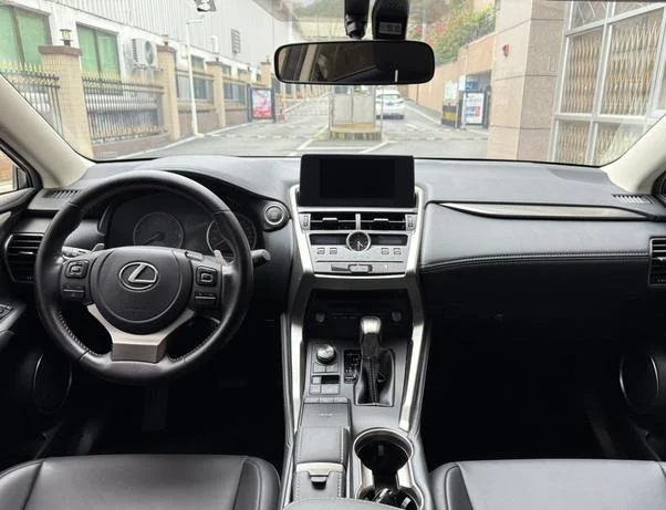 Lexus NX200 - миниатюра 12
