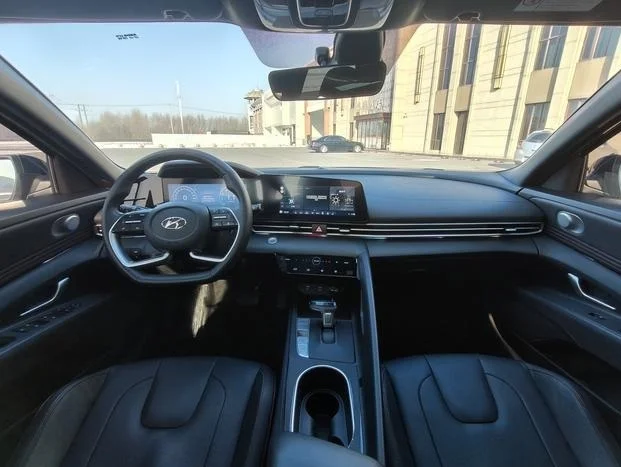 Hyundai Elantra - миниатюра 8