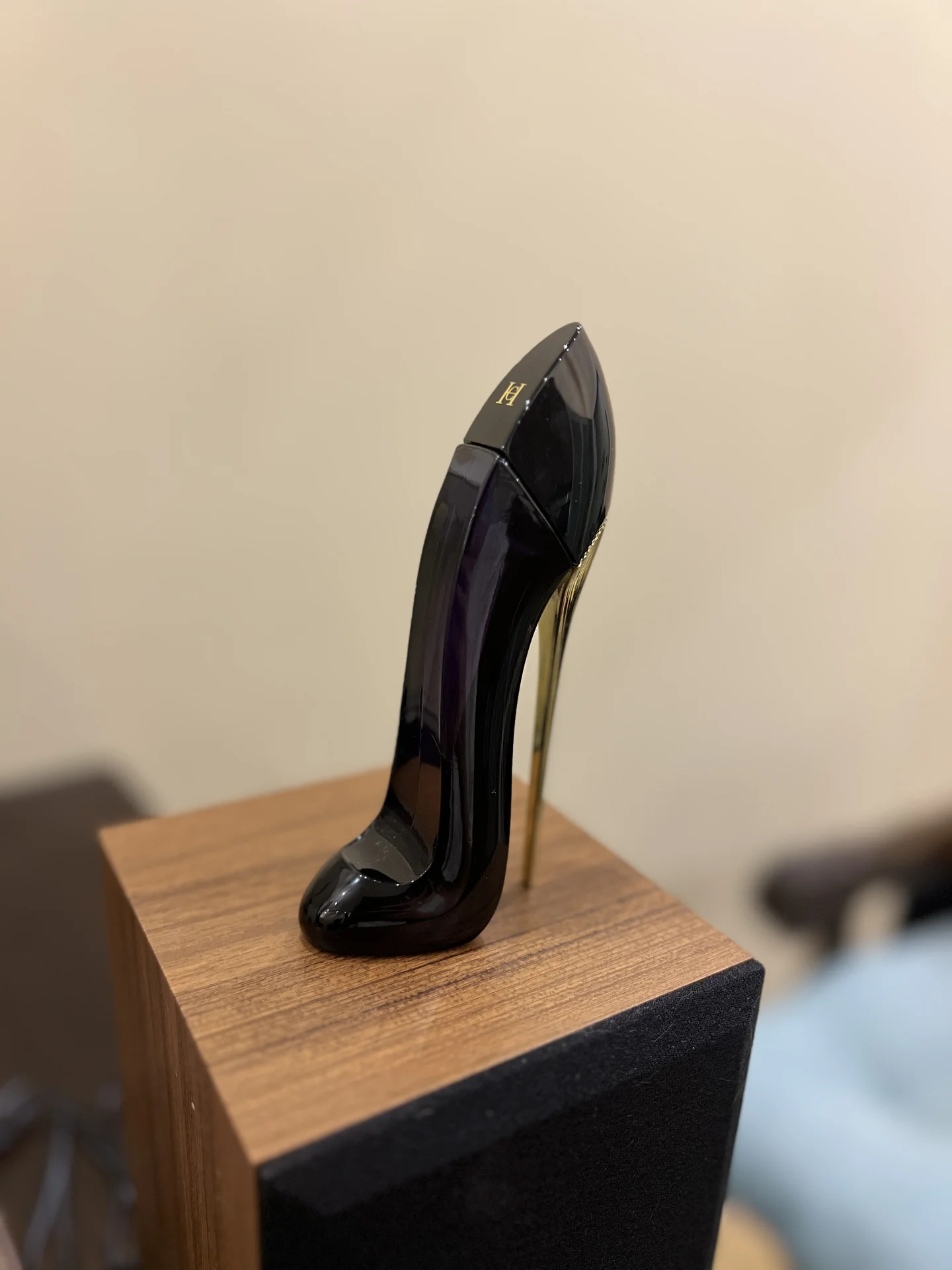 Парфюмерная вода Carolina Herrera good girl - изображение 1