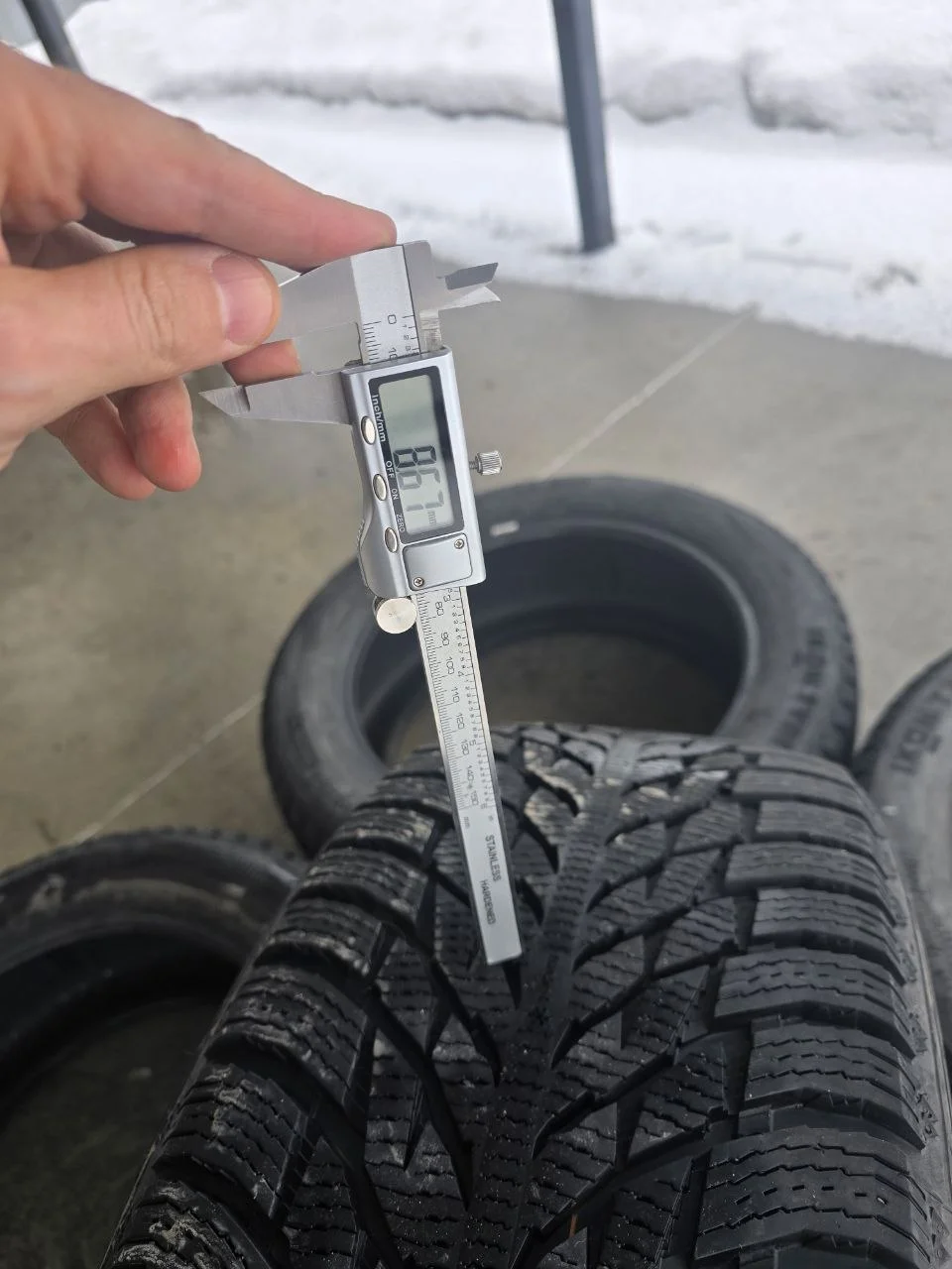 Зимние шины Ikon Tyres Autograph Snow 3 265/50 R20 111R - миниатюра 2