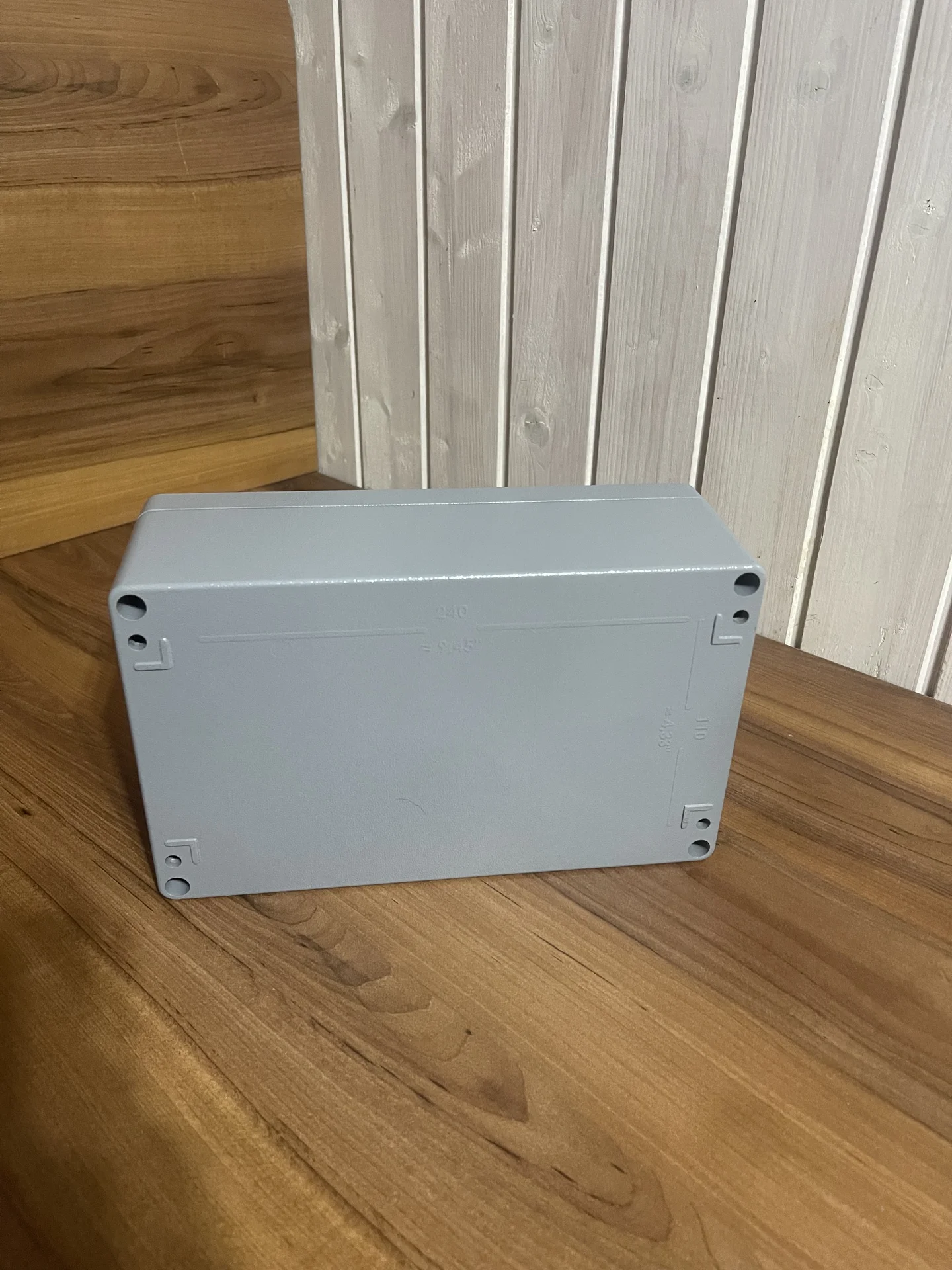 Алюминиевая распределительная коробка 160х260х90 - миниатюра 2