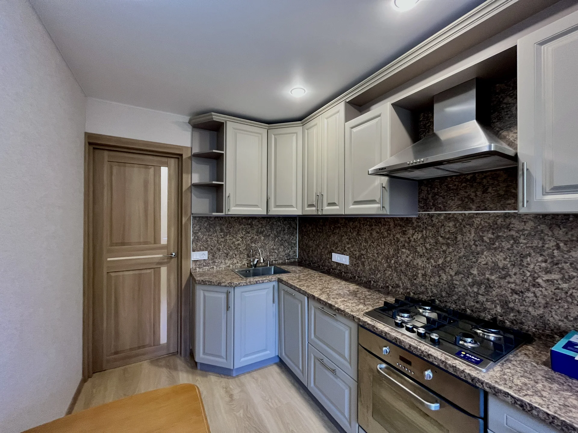 Продам 4х ком квартиру - миниатюра 4