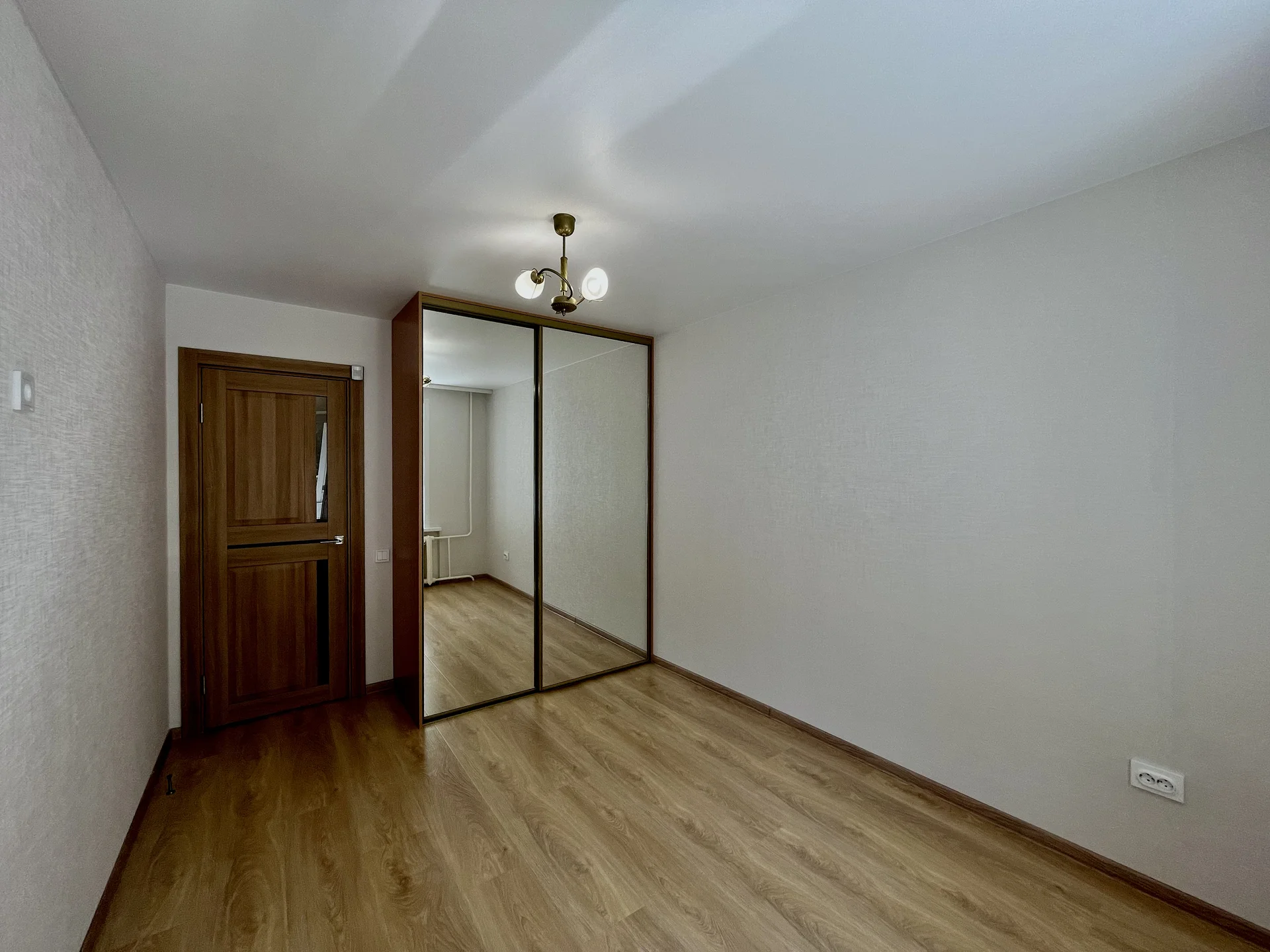Продам 4х ком квартиру - миниатюра 17