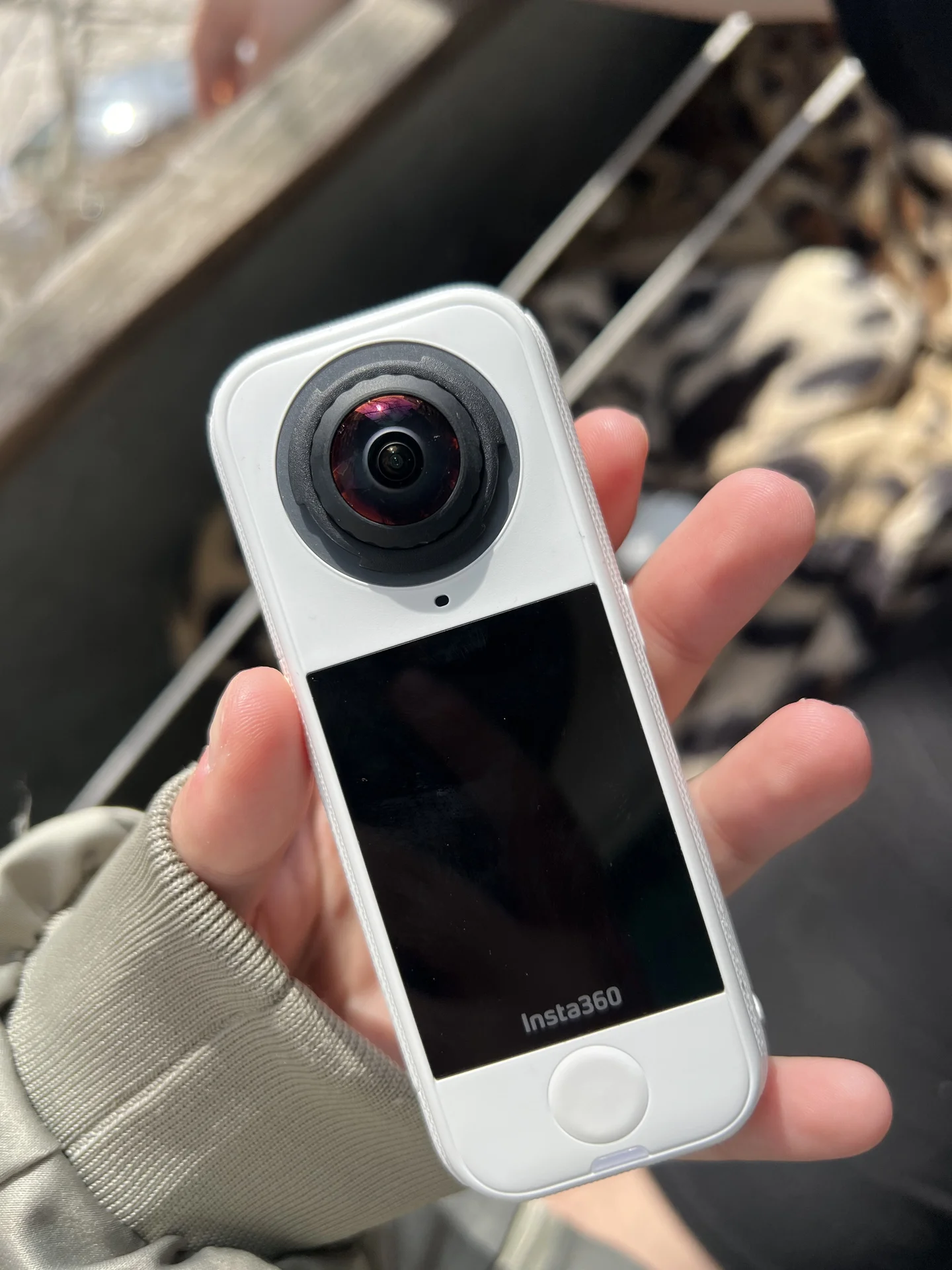 Insta360 X4 новая + гарантия + аксессуары - миниатюра 3