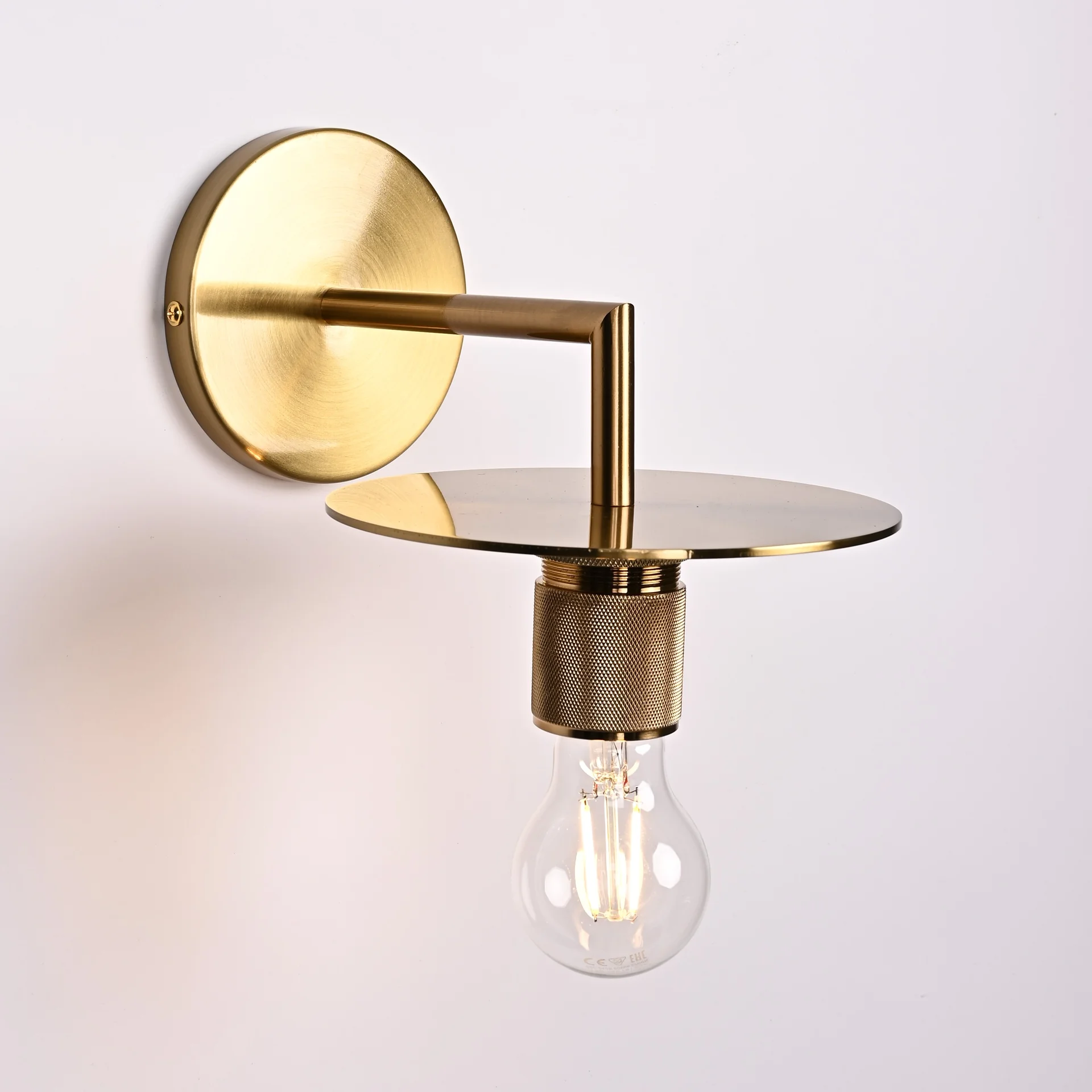 Бра RH Utilitaire Knurled Disk Shade Sconce Brass - миниатюра 2