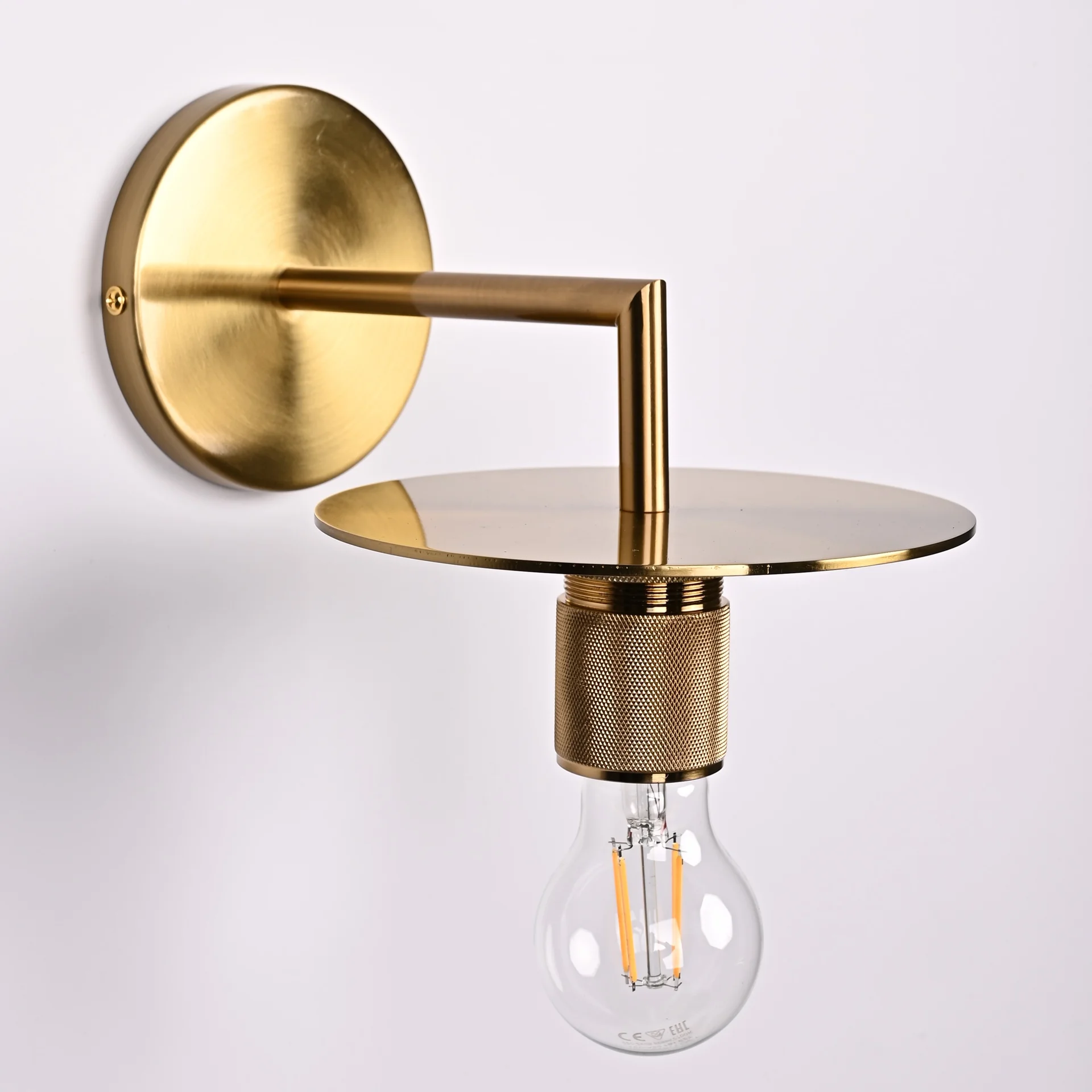 Бра RH Utilitaire Knurled Disk Shade Sconce Brass - миниатюра 3