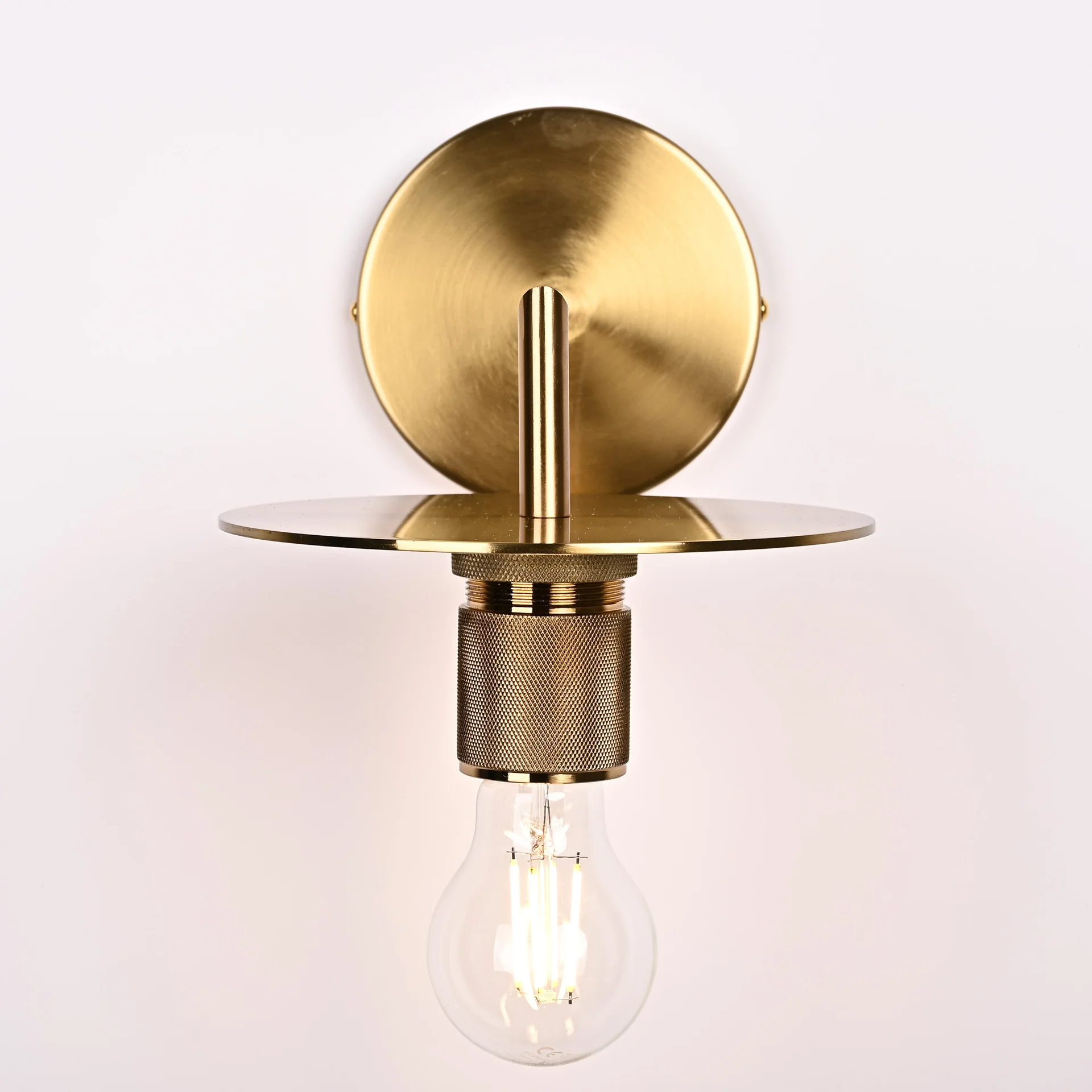Бра RH Utilitaire Knurled Disk Shade Sconce Brass - миниатюра 7