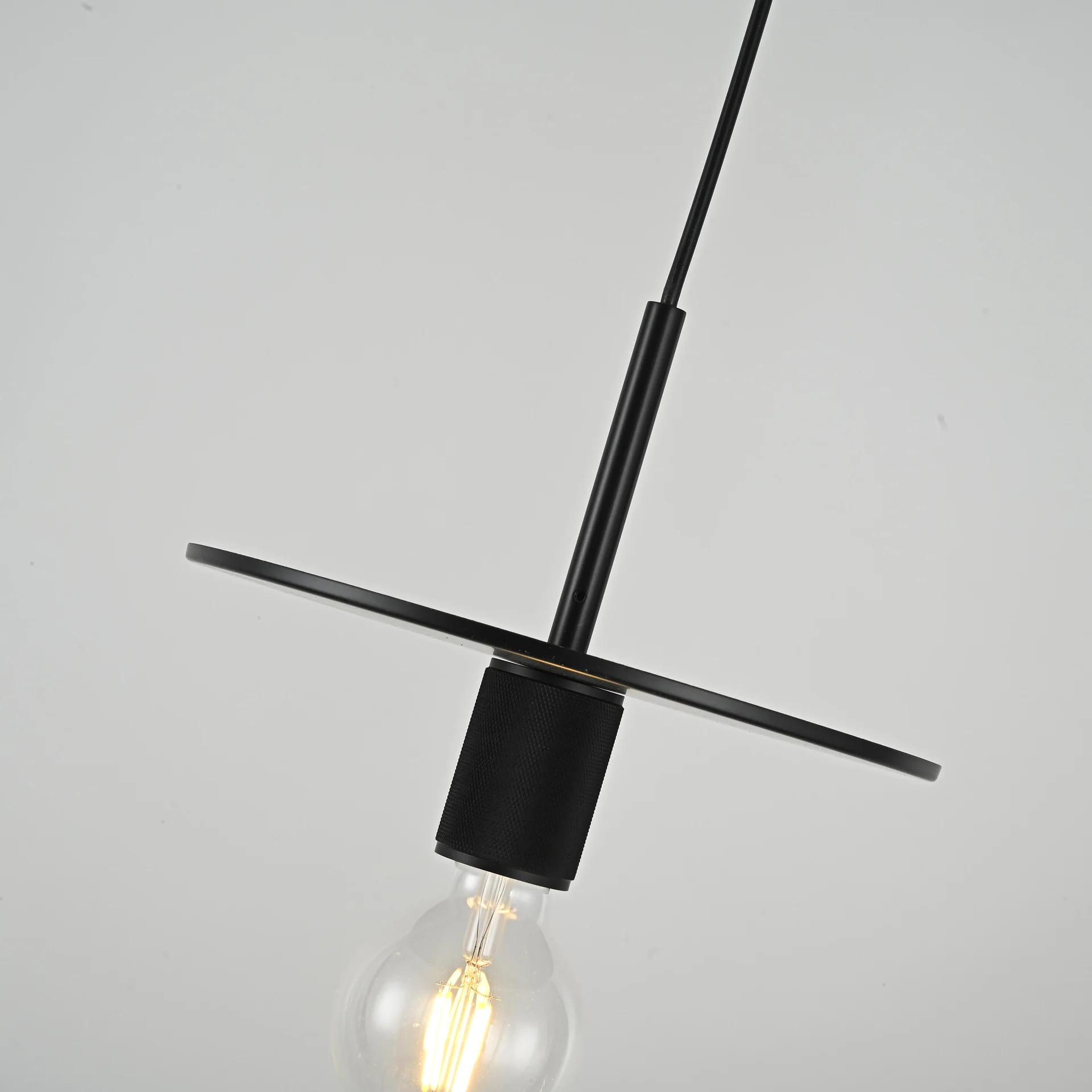 Подвесной светильник RH Utilitaire Disk Shade Pendant Black - миниатюра 5