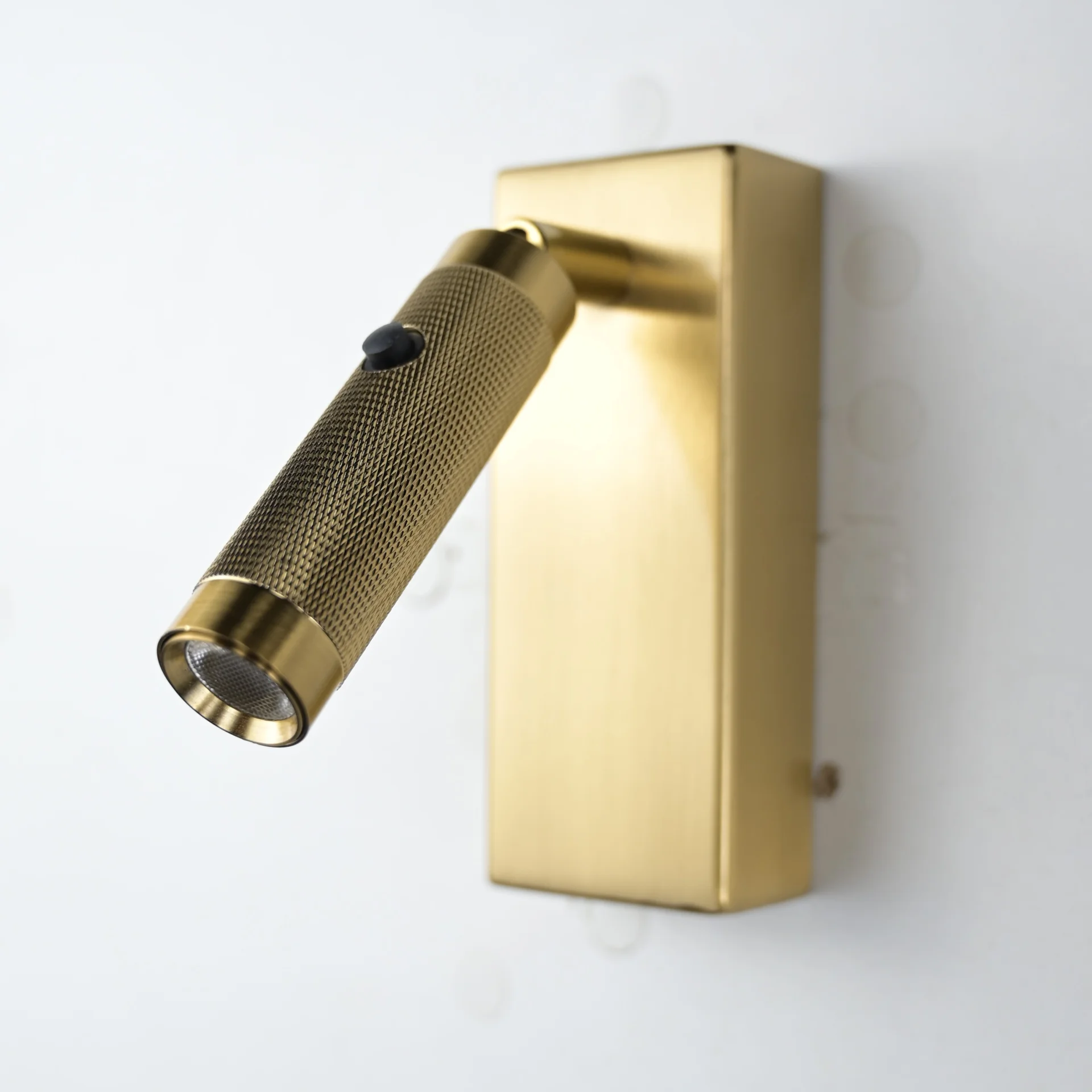 Бра Chelsom WALL LED KNURL BRASS - миниатюра 12