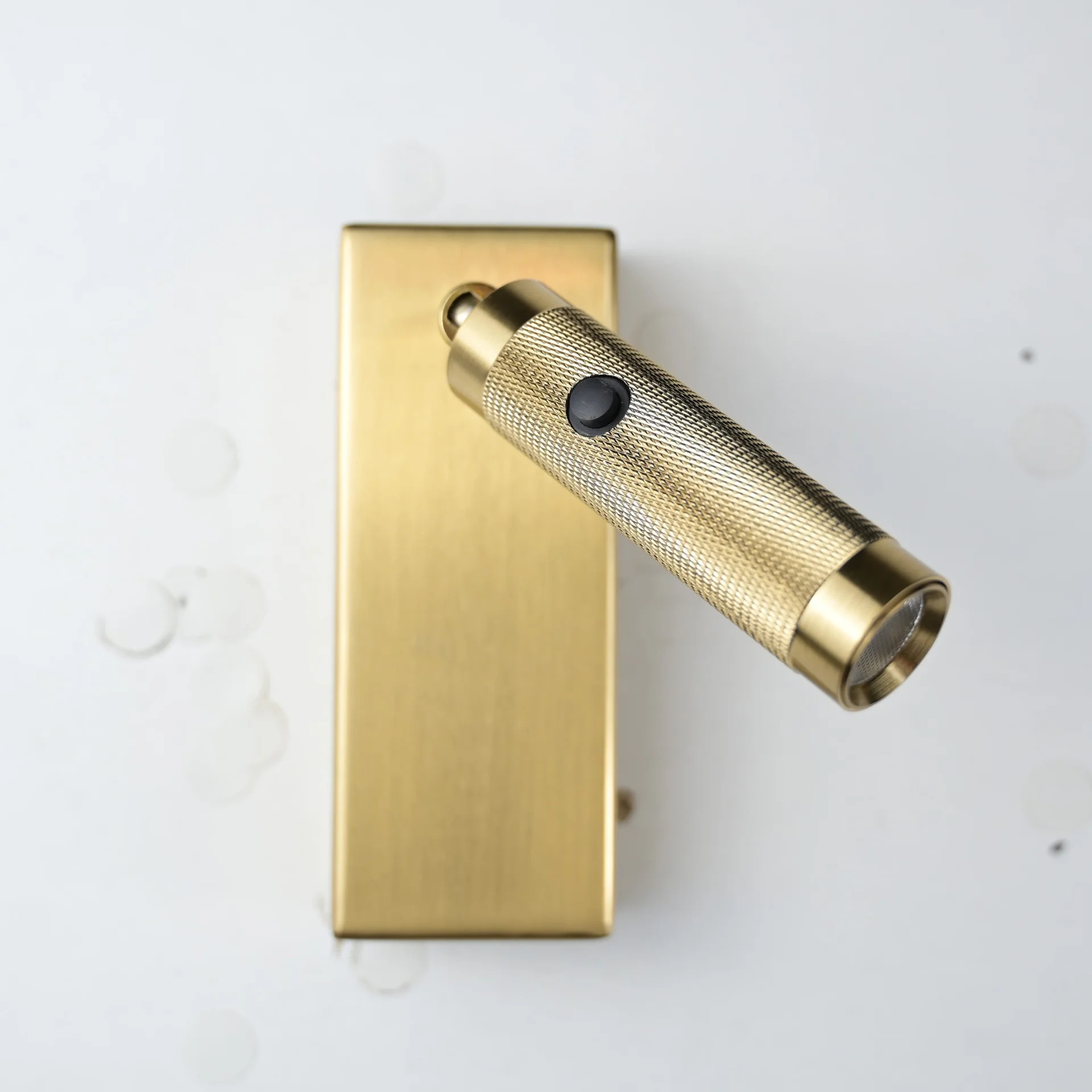 Бра Chelsom WALL LED KNURL BRASS - миниатюра 13