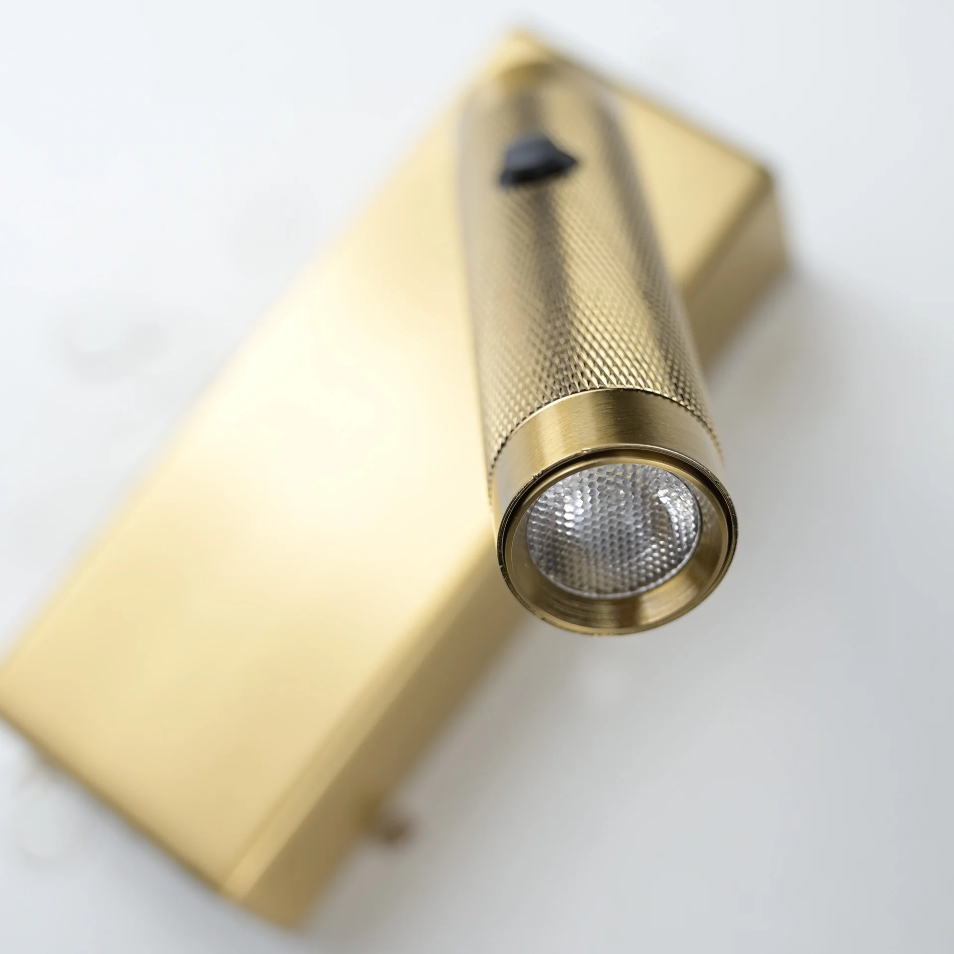 Бра Chelsom WALL LED KNURL BRASS - миниатюра 14