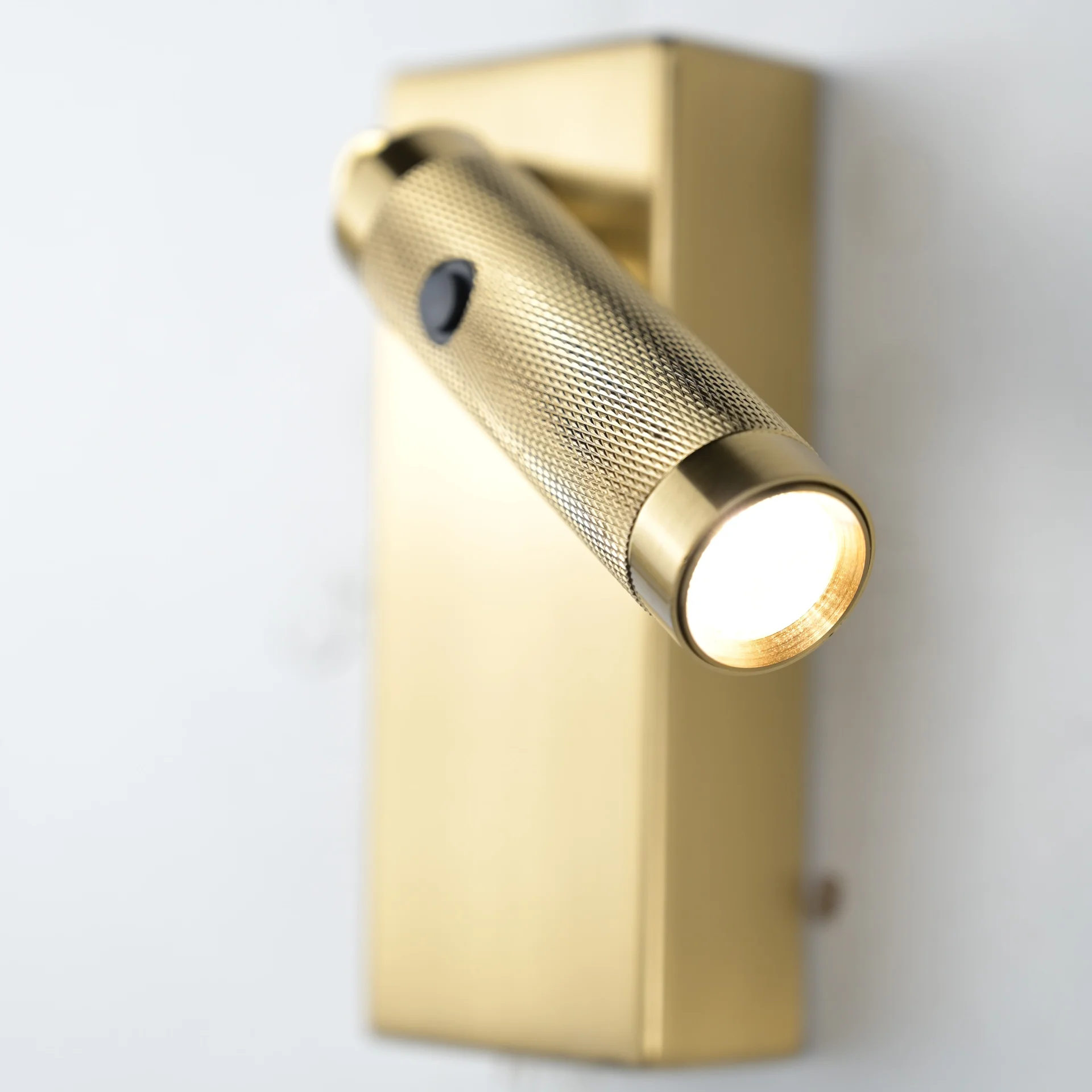 Бра Chelsom WALL LED KNURL BRASS - миниатюра 3