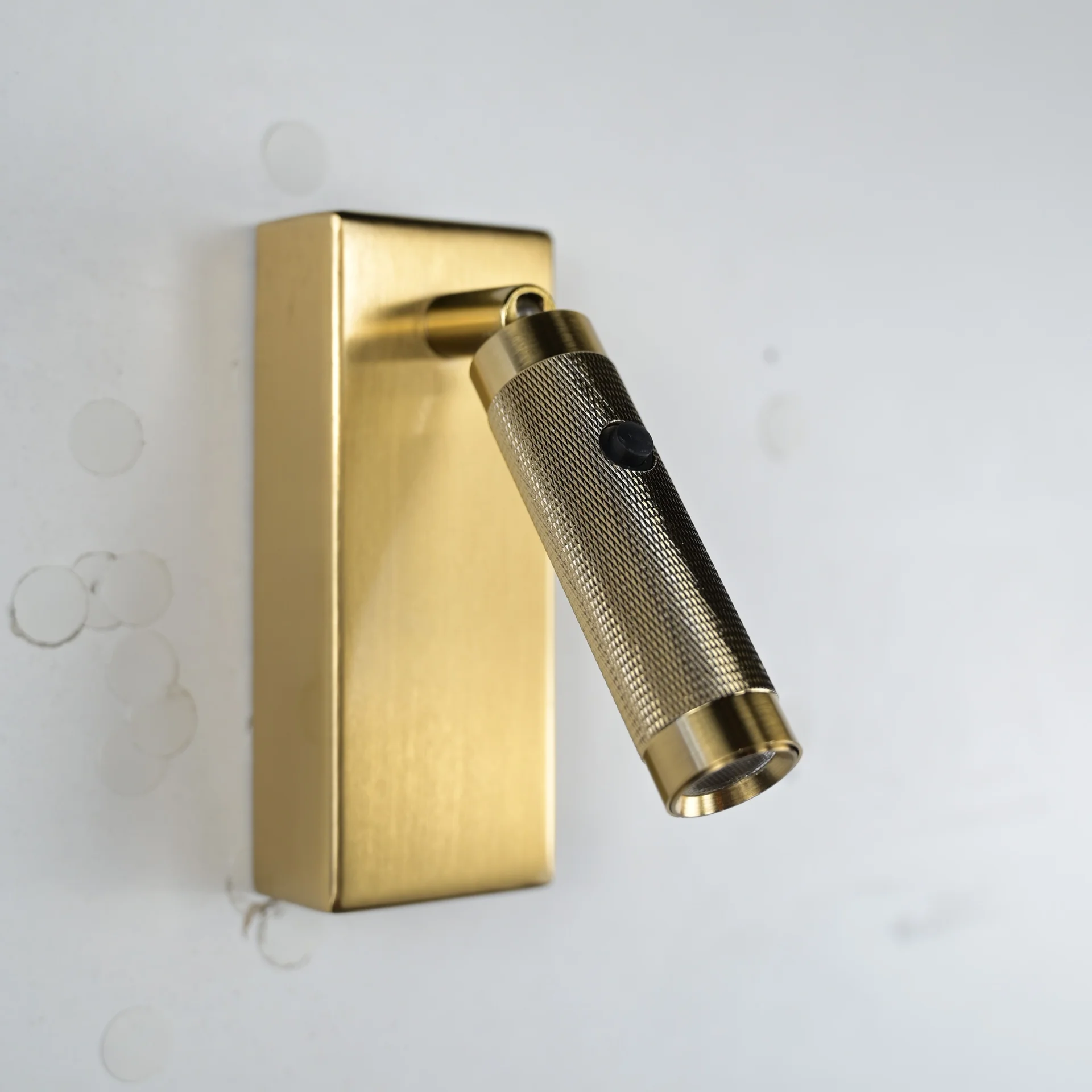 Бра Chelsom WALL LED KNURL BRASS - миниатюра 7