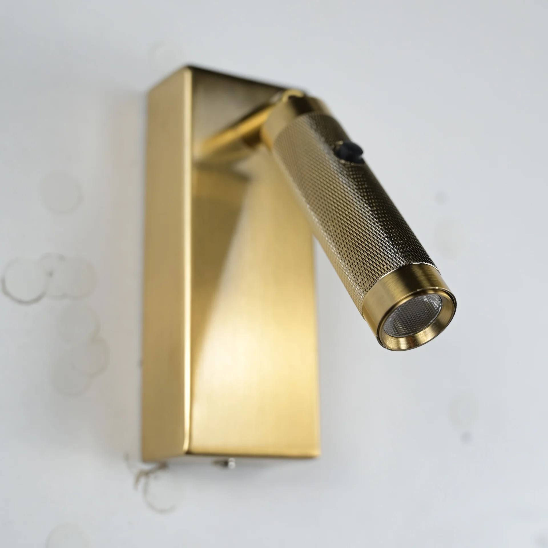 Бра Chelsom WALL LED KNURL BRASS - миниатюра 8