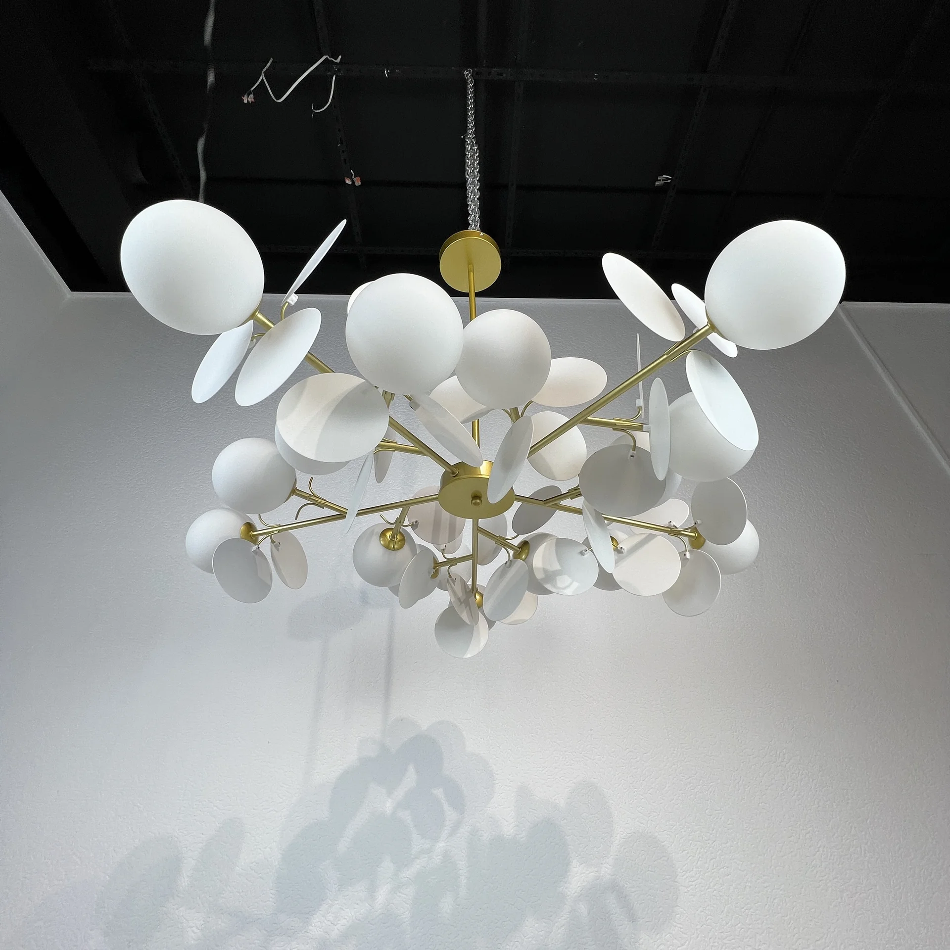 Люстра на штанге Light of MATISSE SELF D90 - миниатюра 17