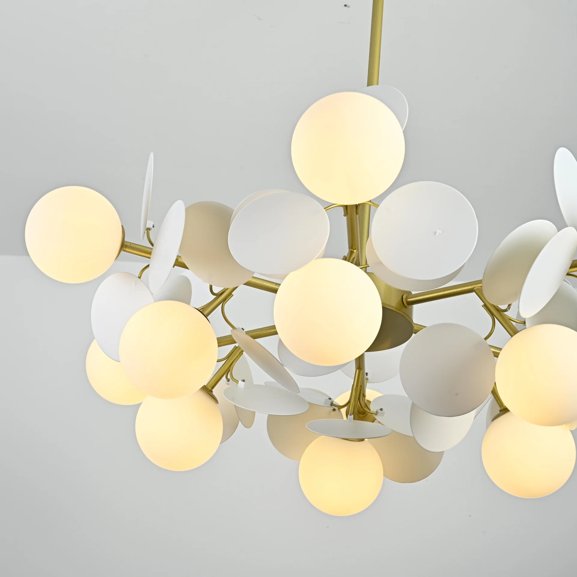 Люстра на штанге Light of MATISSE SELF D90 - миниатюра 6