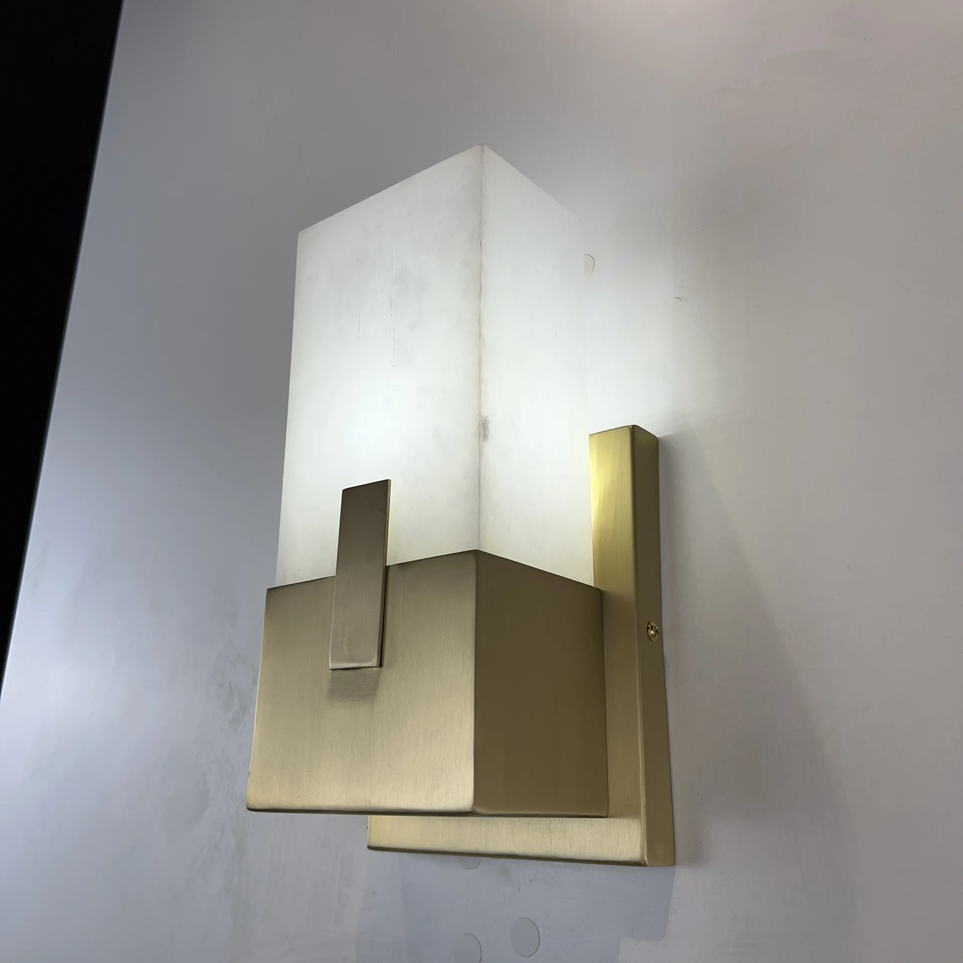 Бра Covet Short Clip Bath Sconce - миниатюра 11
